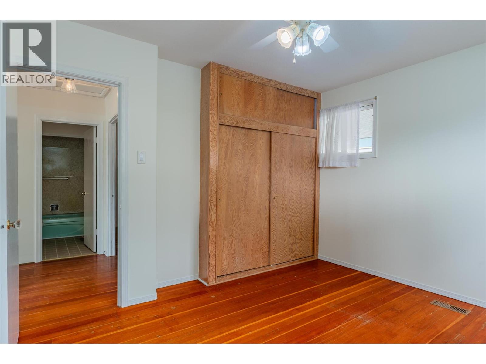 703 Hermia Crescent, Trail