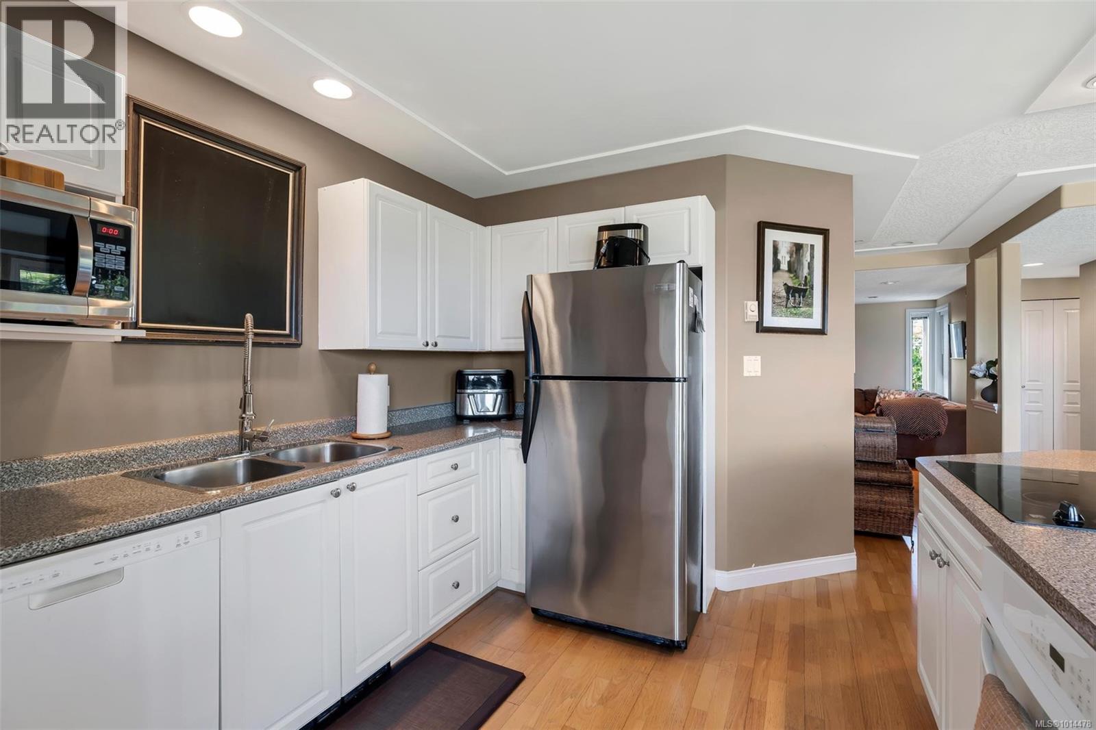 10 7847 East Saanich Road, Central Saanich