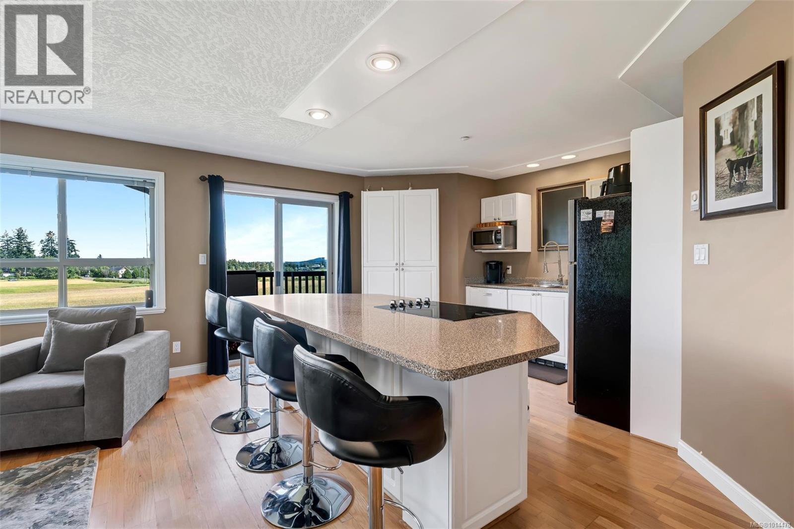 10 7847 East Saanich Road, Central Saanich