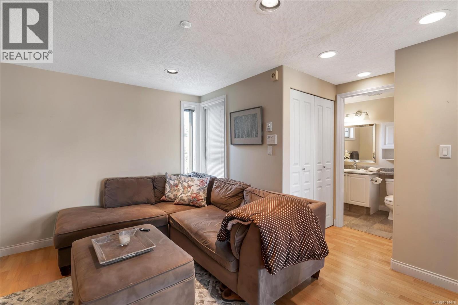 10 7847 East Saanich Road, Central Saanich