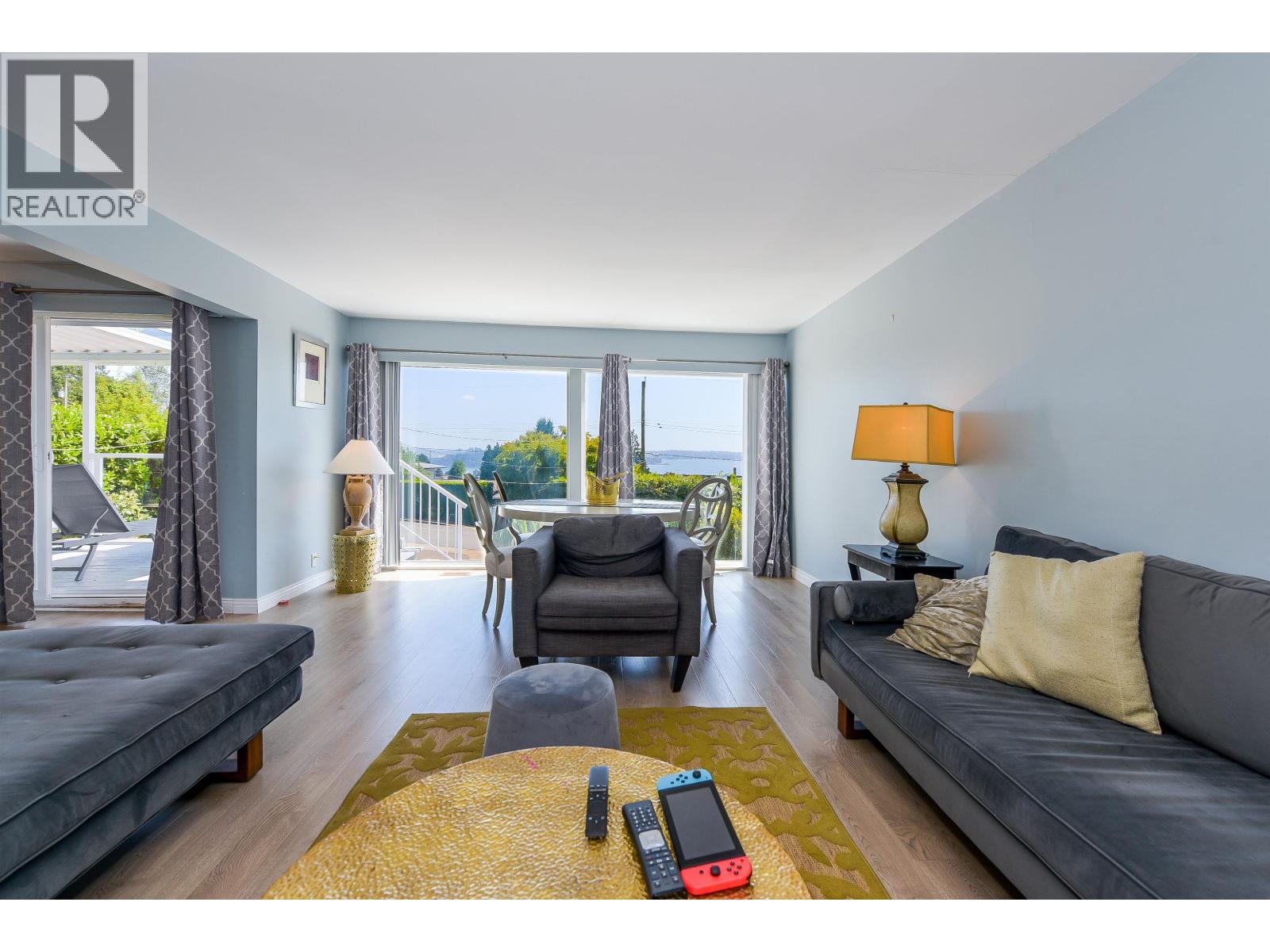 2365 QUEENS AVENUE, West Vancouver
