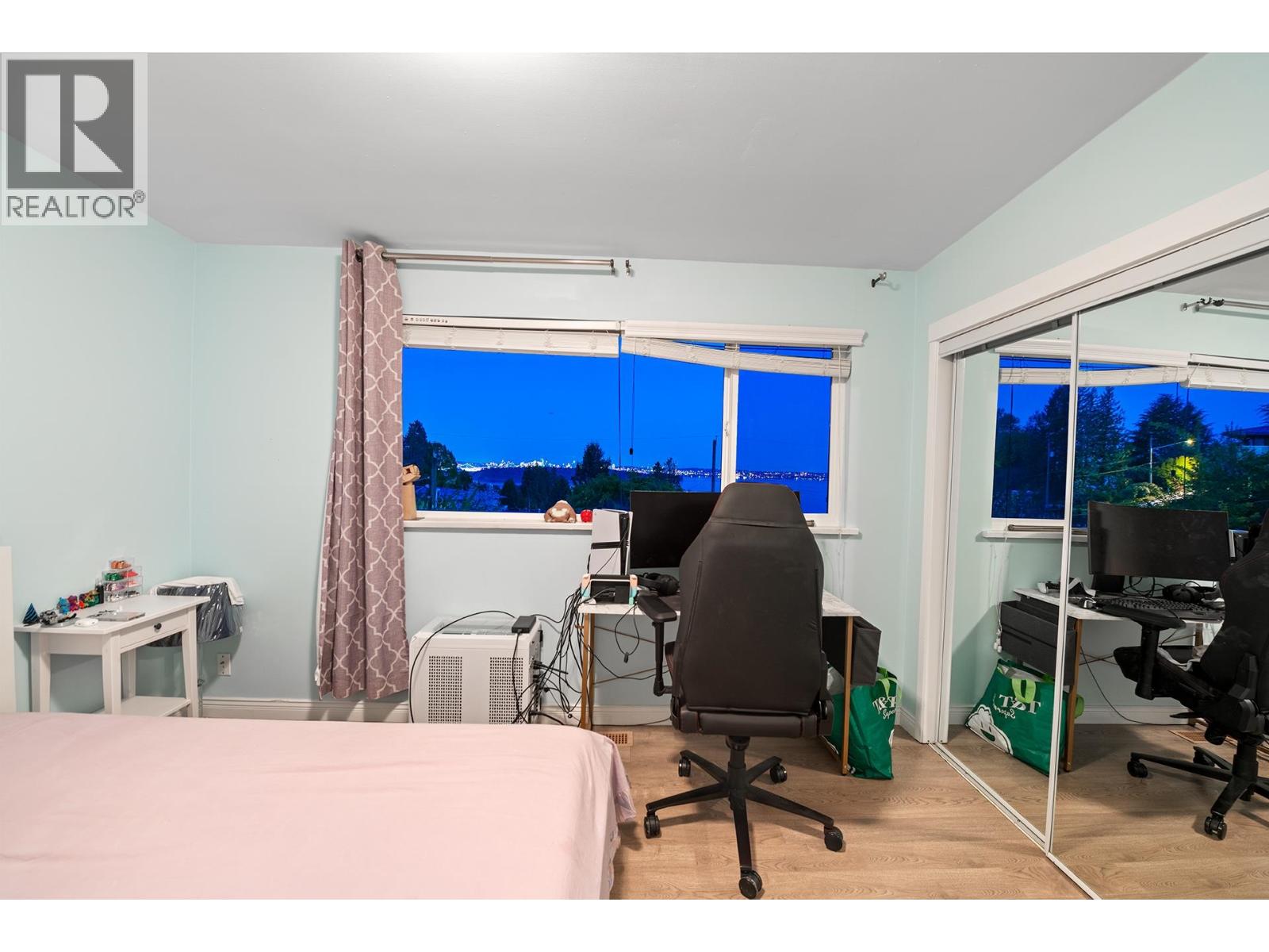 2365 QUEENS AVENUE, West Vancouver