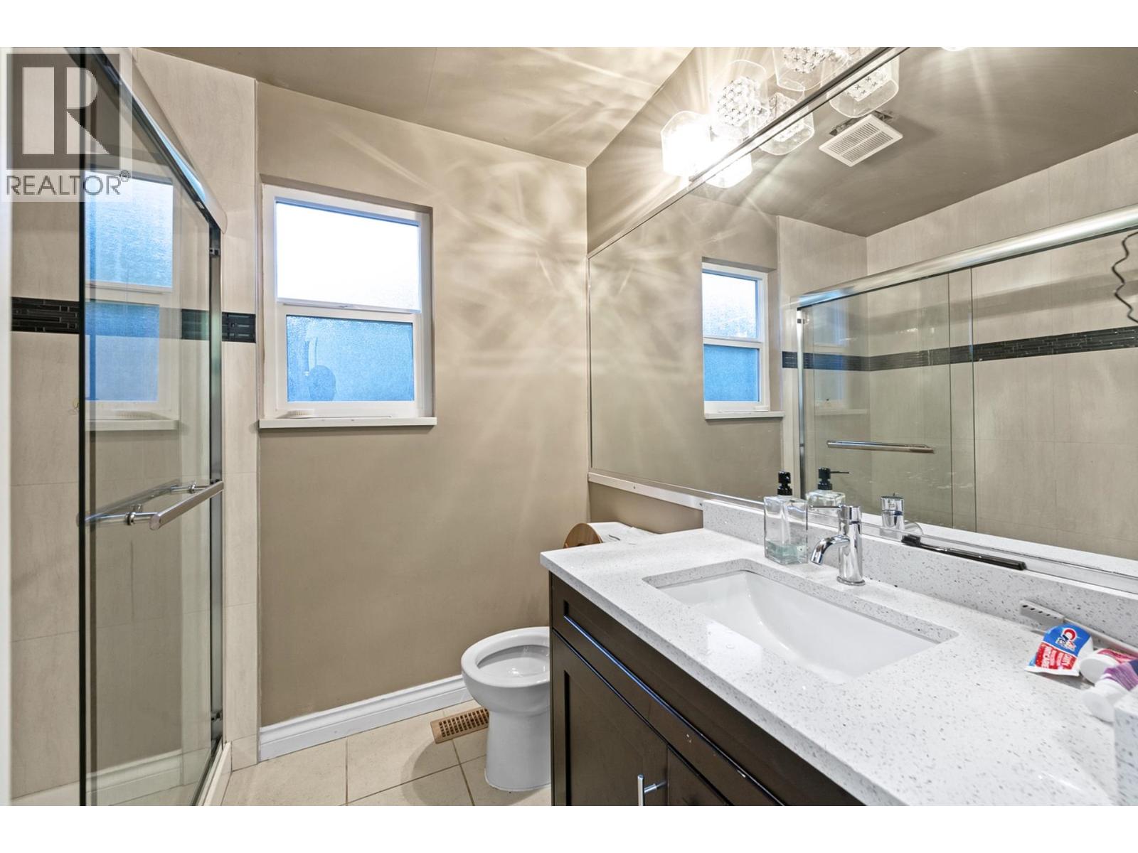 2365 QUEENS AVENUE, West Vancouver