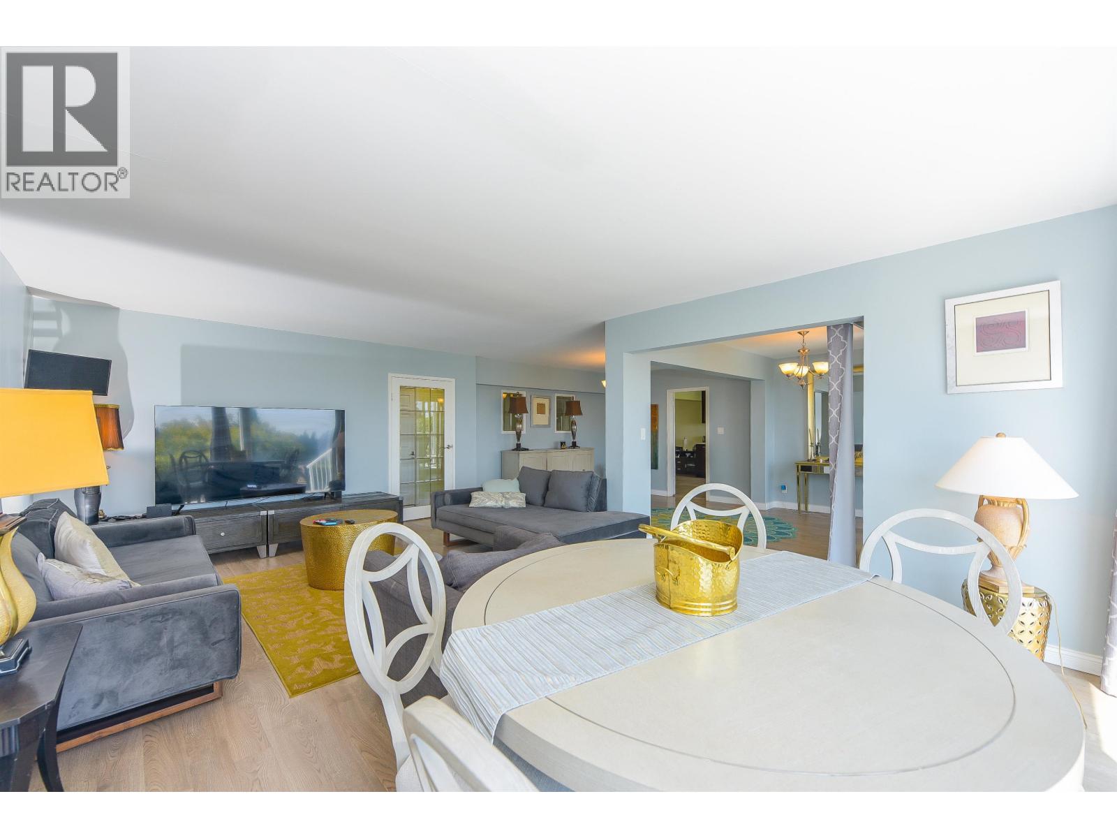 2365 QUEENS AVENUE, West Vancouver