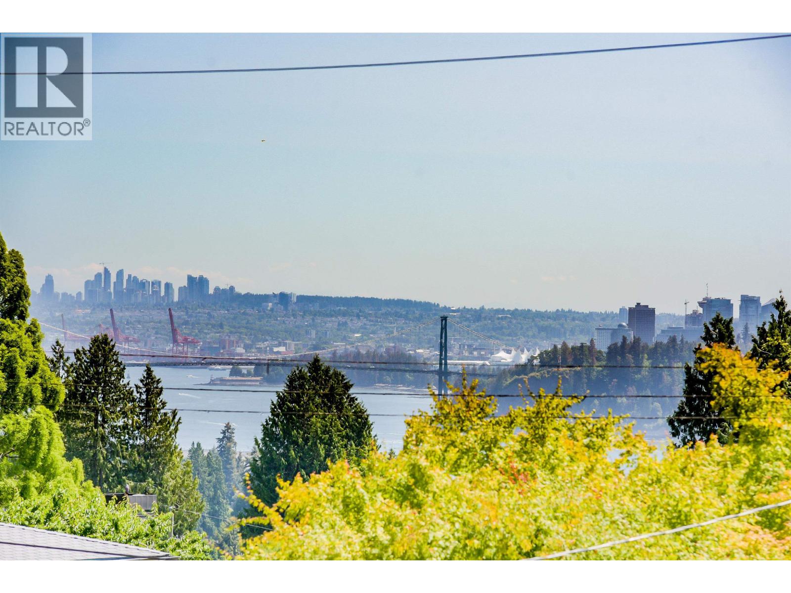 2365 QUEENS AVENUE, West Vancouver