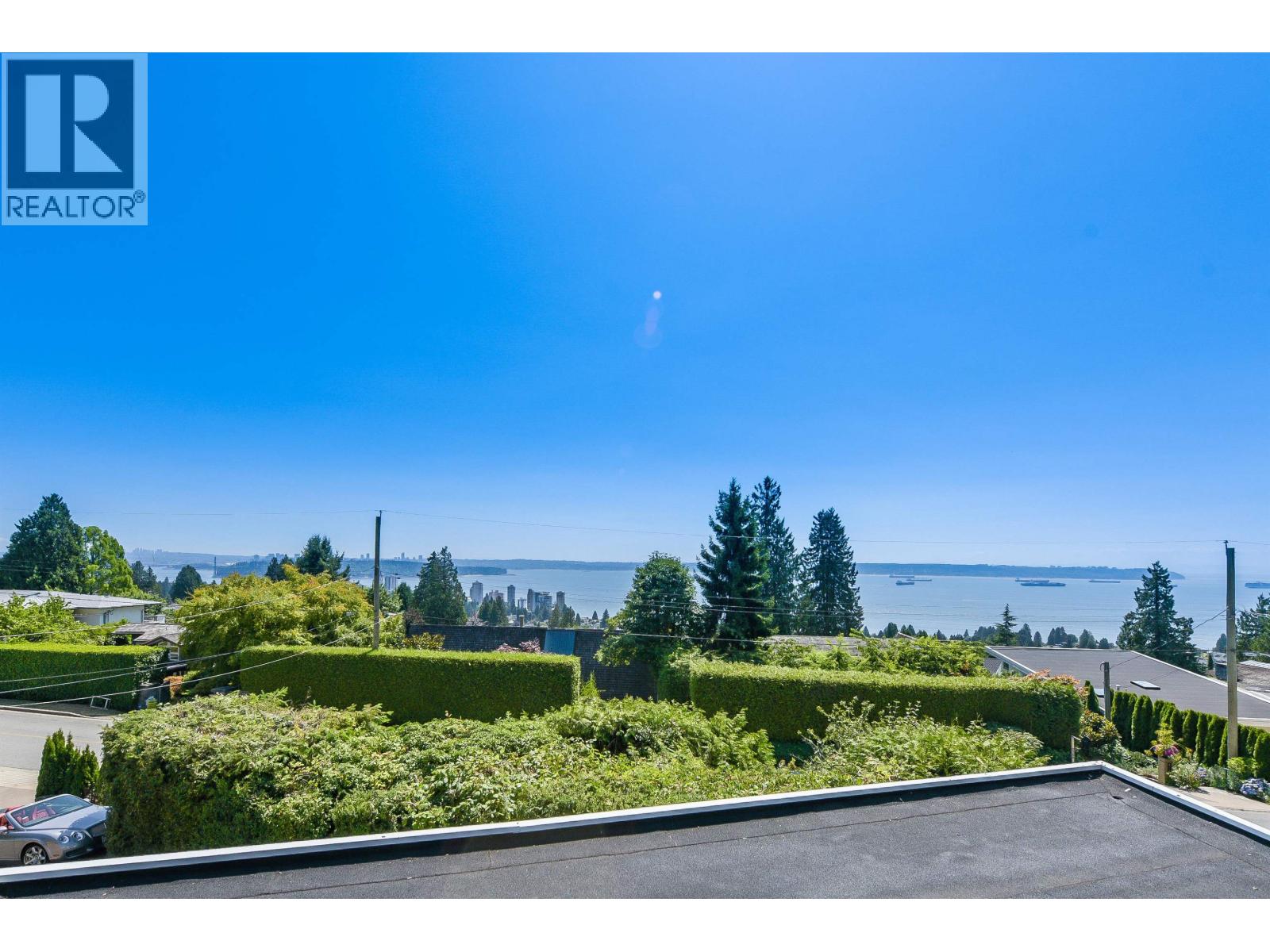 2365 QUEENS AVENUE, West Vancouver