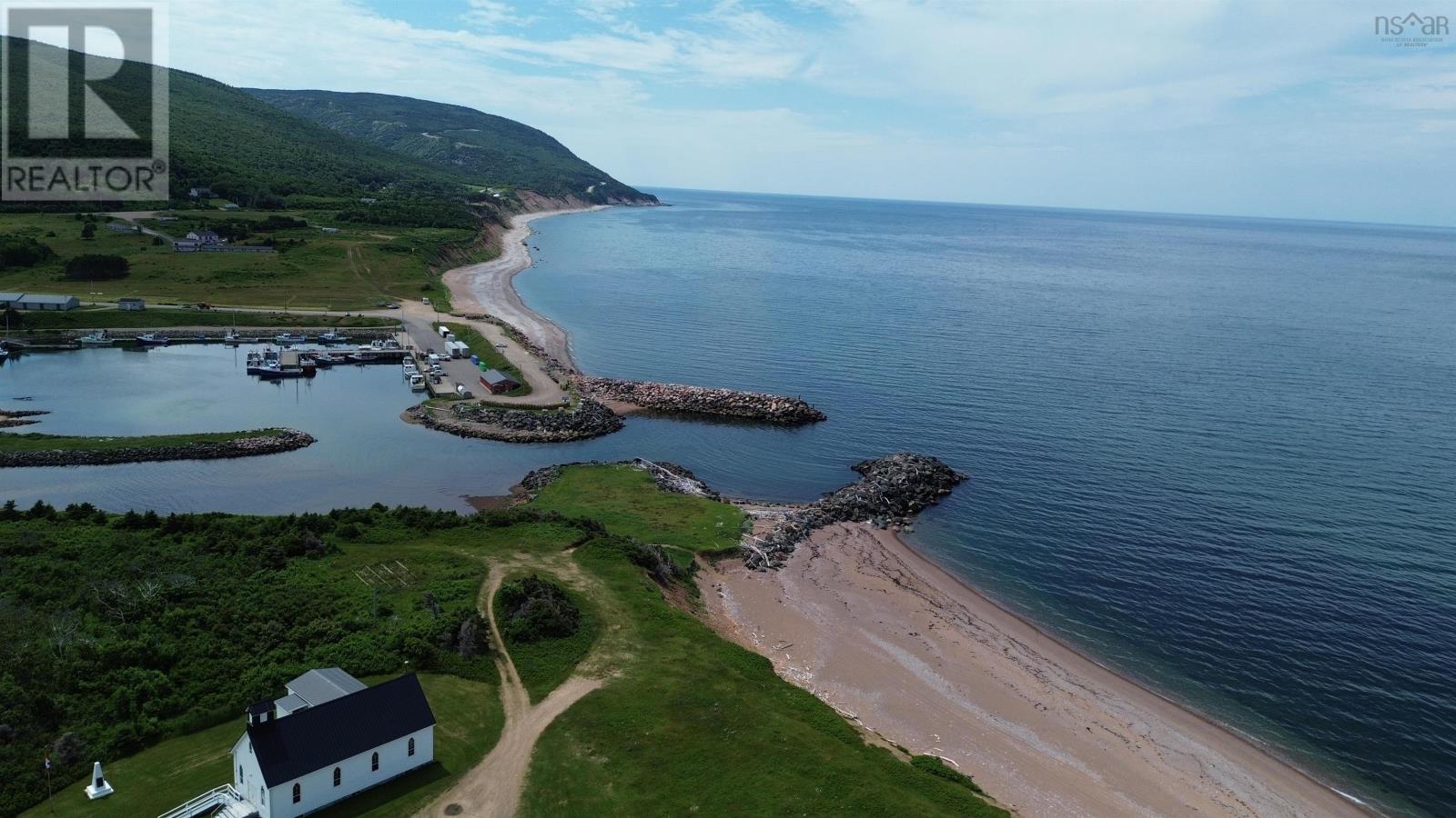 Property 6 of 6 of Red River Road