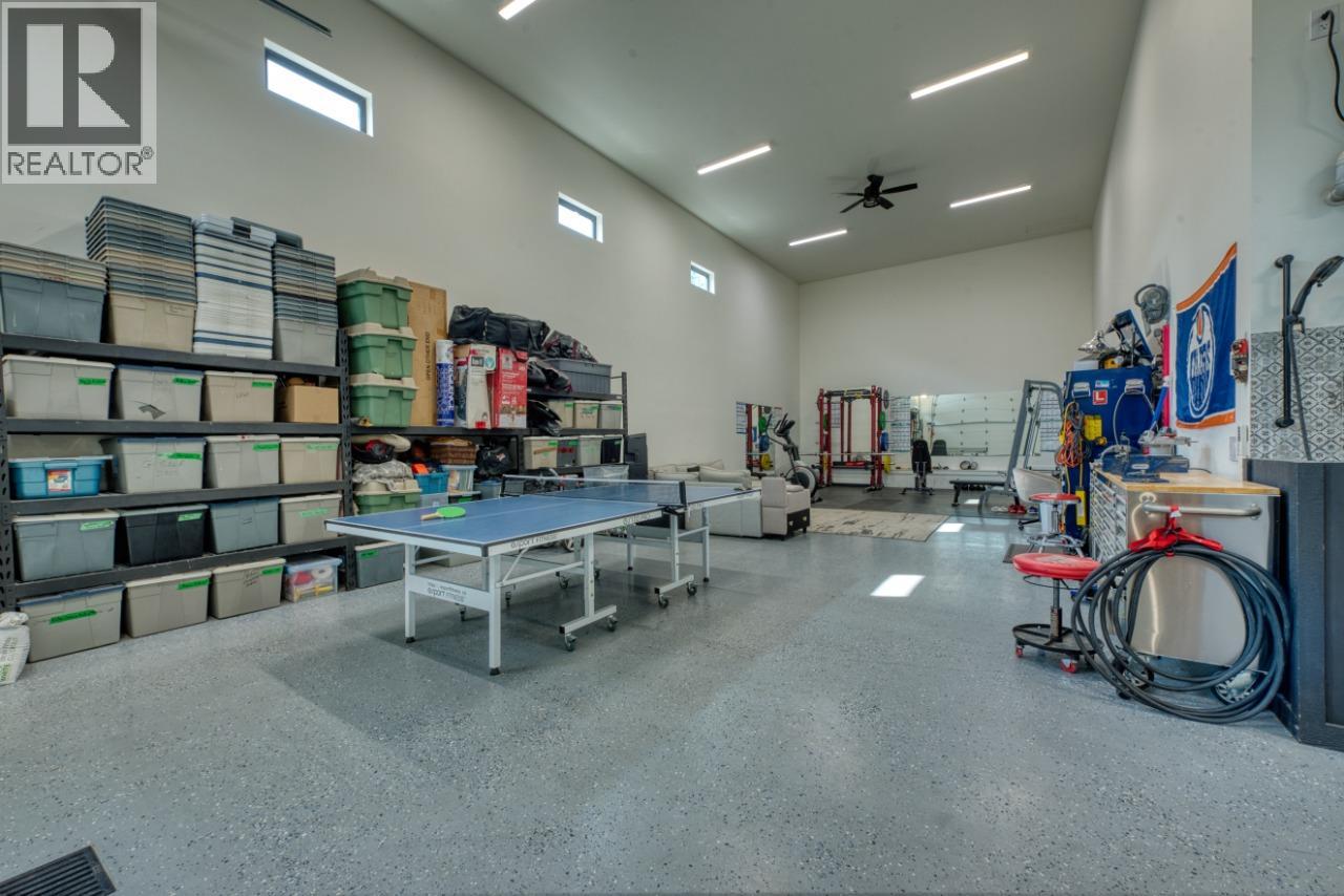 652 Trumpeter Road, Kelowna