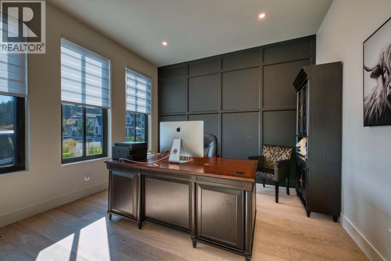 652 Trumpeter Road, Kelowna