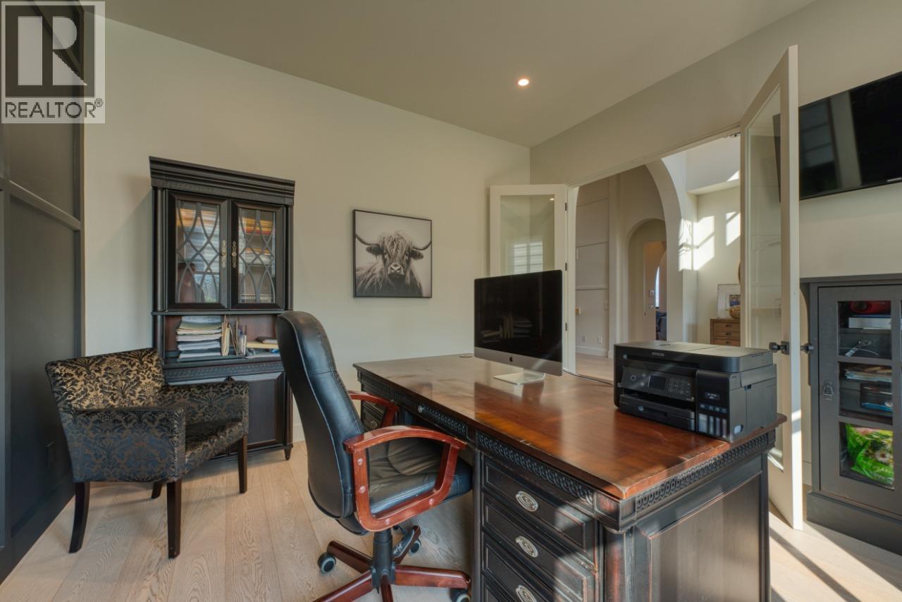 652 Trumpeter Road, Kelowna