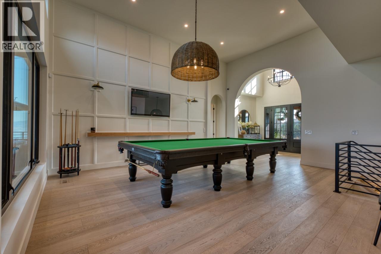 652 Trumpeter Road, Kelowna