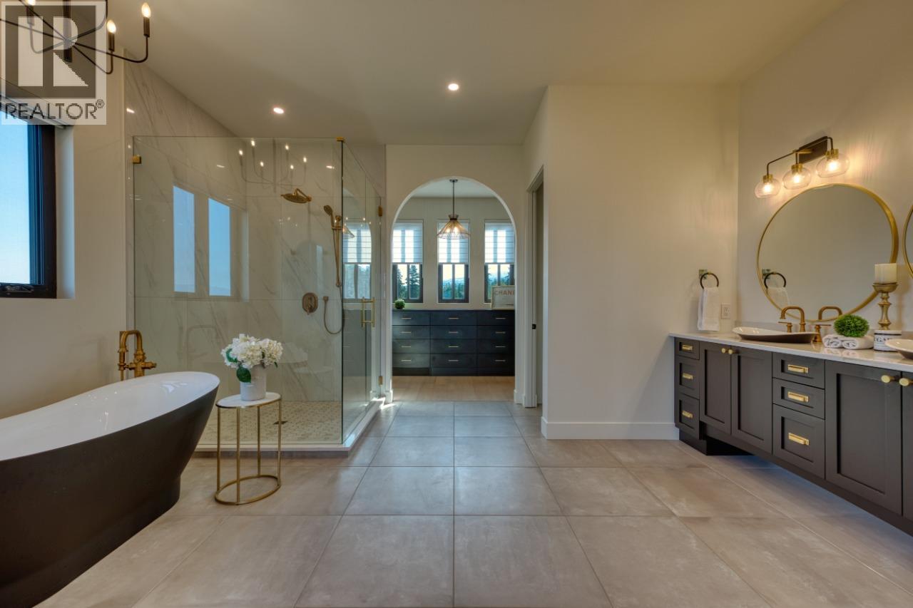 652 Trumpeter Road, Kelowna