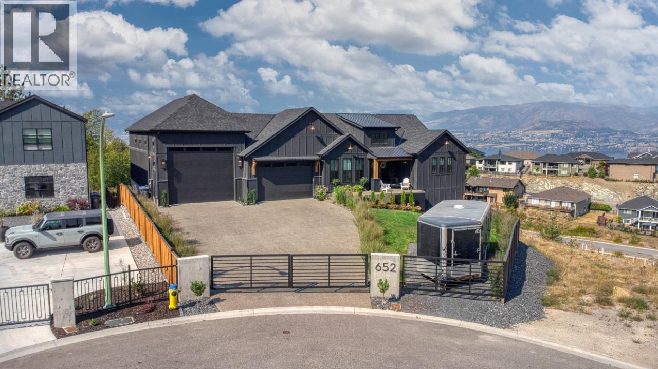 652 Trumpeter Road, Kelowna