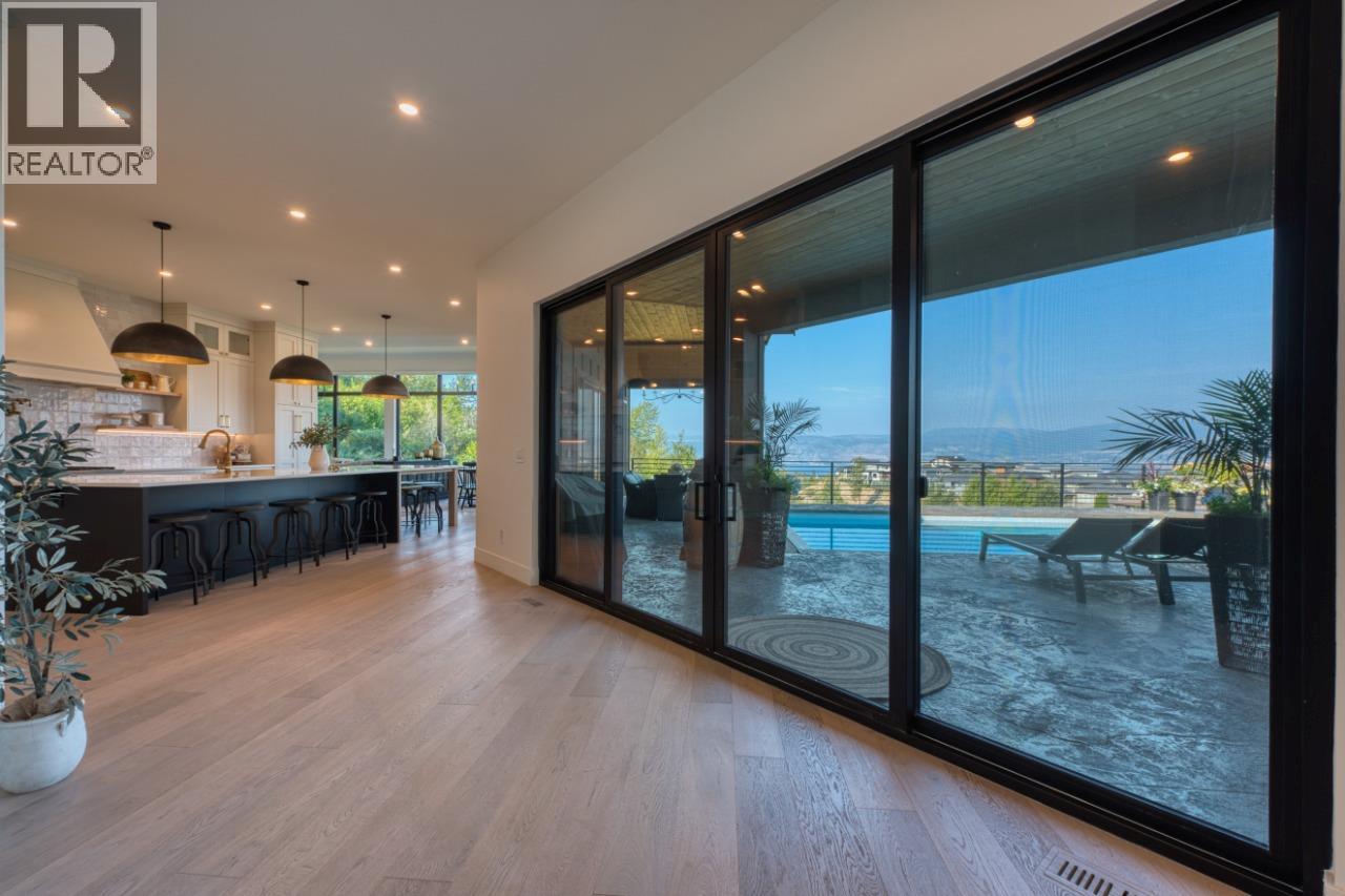 652 Trumpeter Road, Kelowna