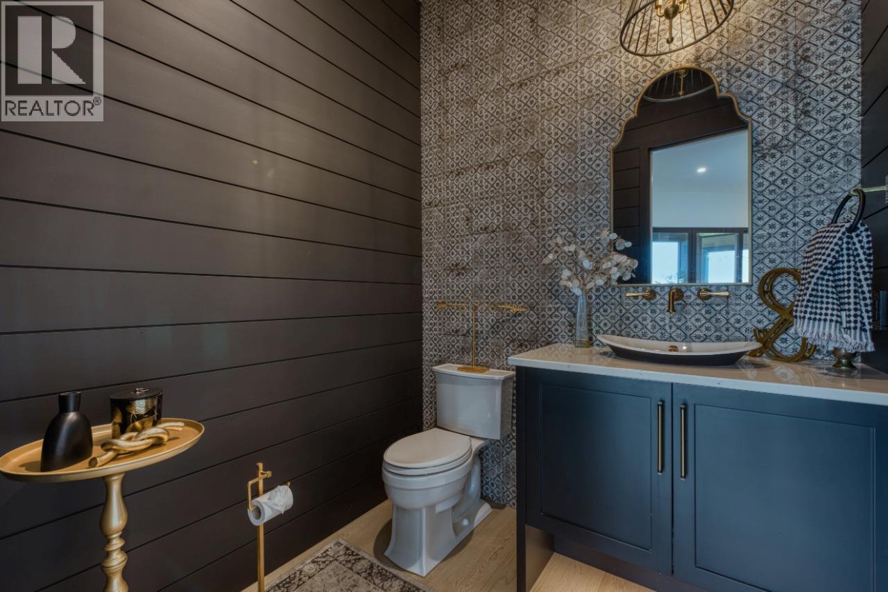 652 Trumpeter Road, Kelowna