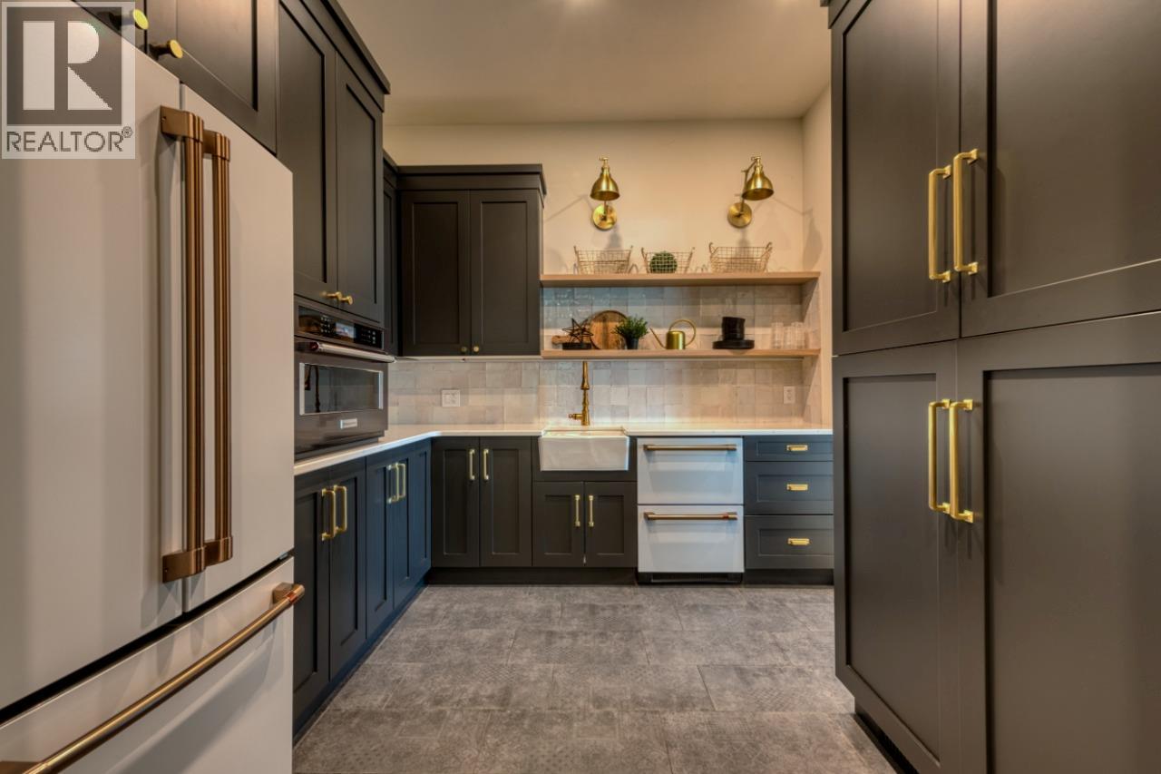 652 Trumpeter Road, Kelowna