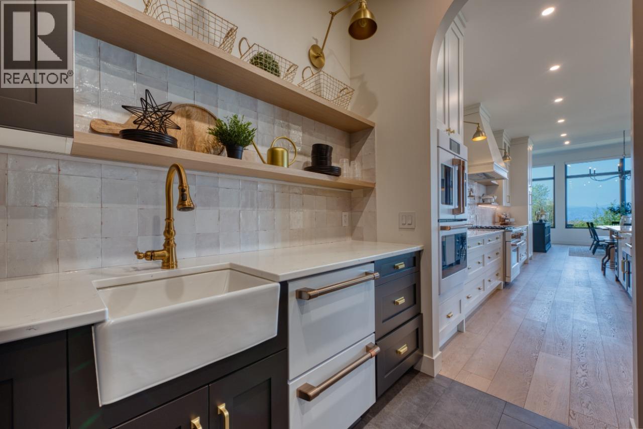 652 Trumpeter Road, Kelowna