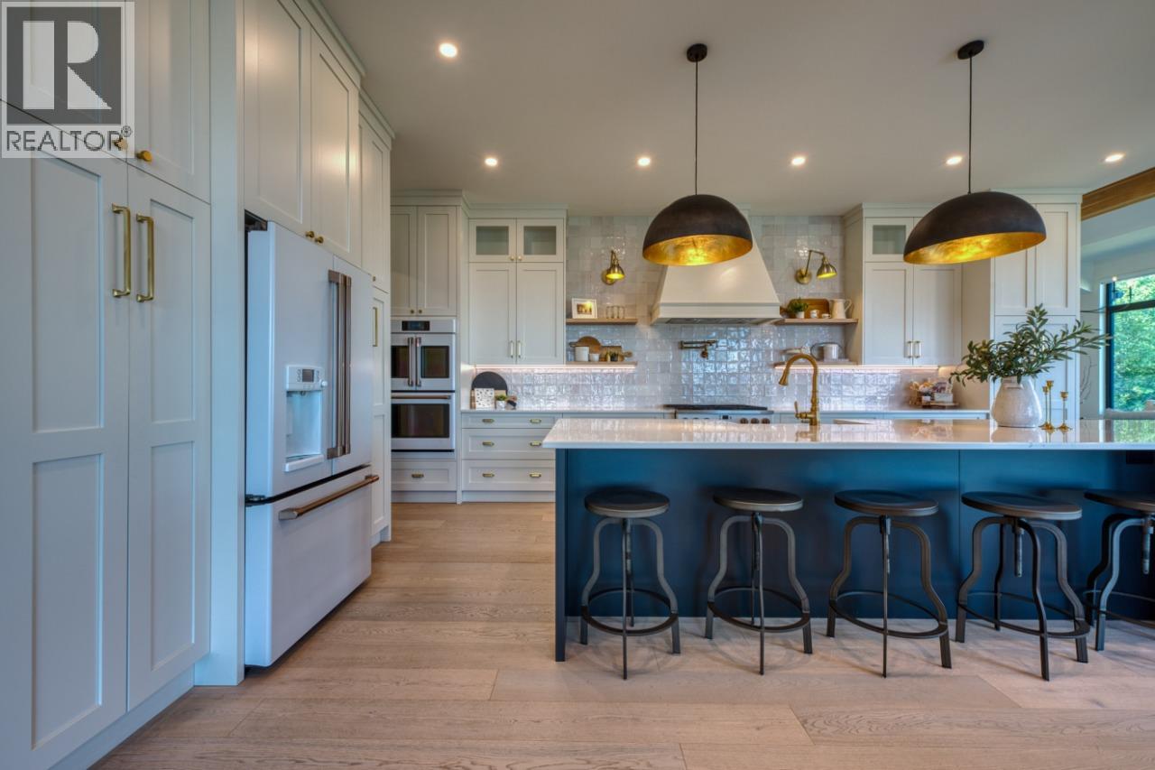 652 Trumpeter Road, Kelowna