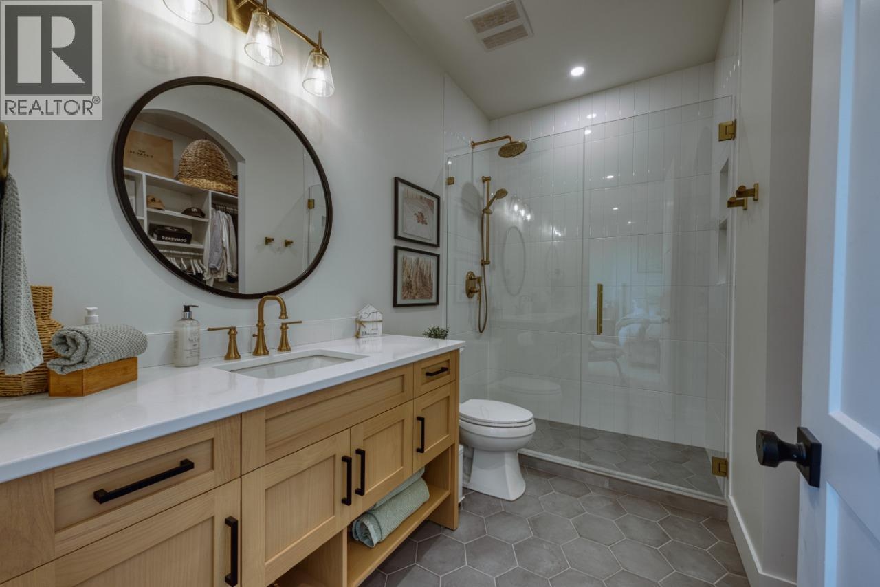 652 Trumpeter Road, Kelowna