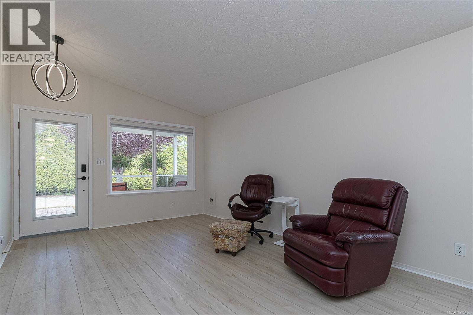  122 Camas Lane, View Royal