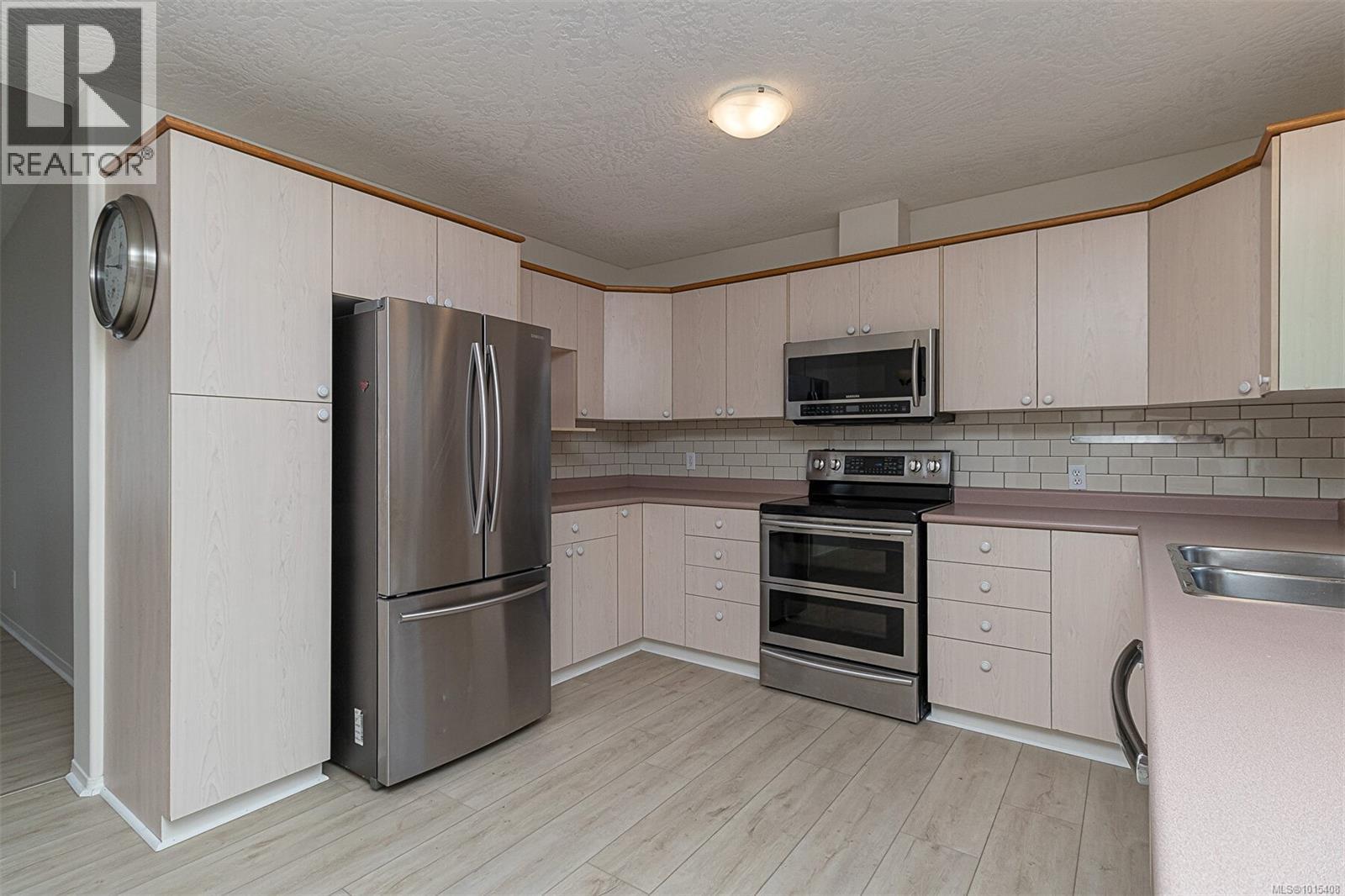  122 Camas Lane, View Royal
