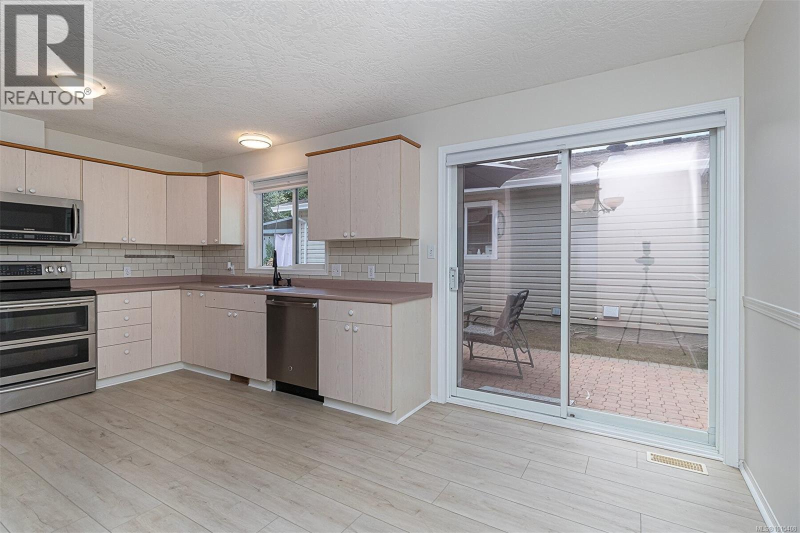  122 Camas Lane, View Royal