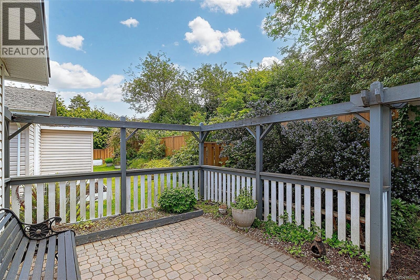  122 Camas Lane, View Royal