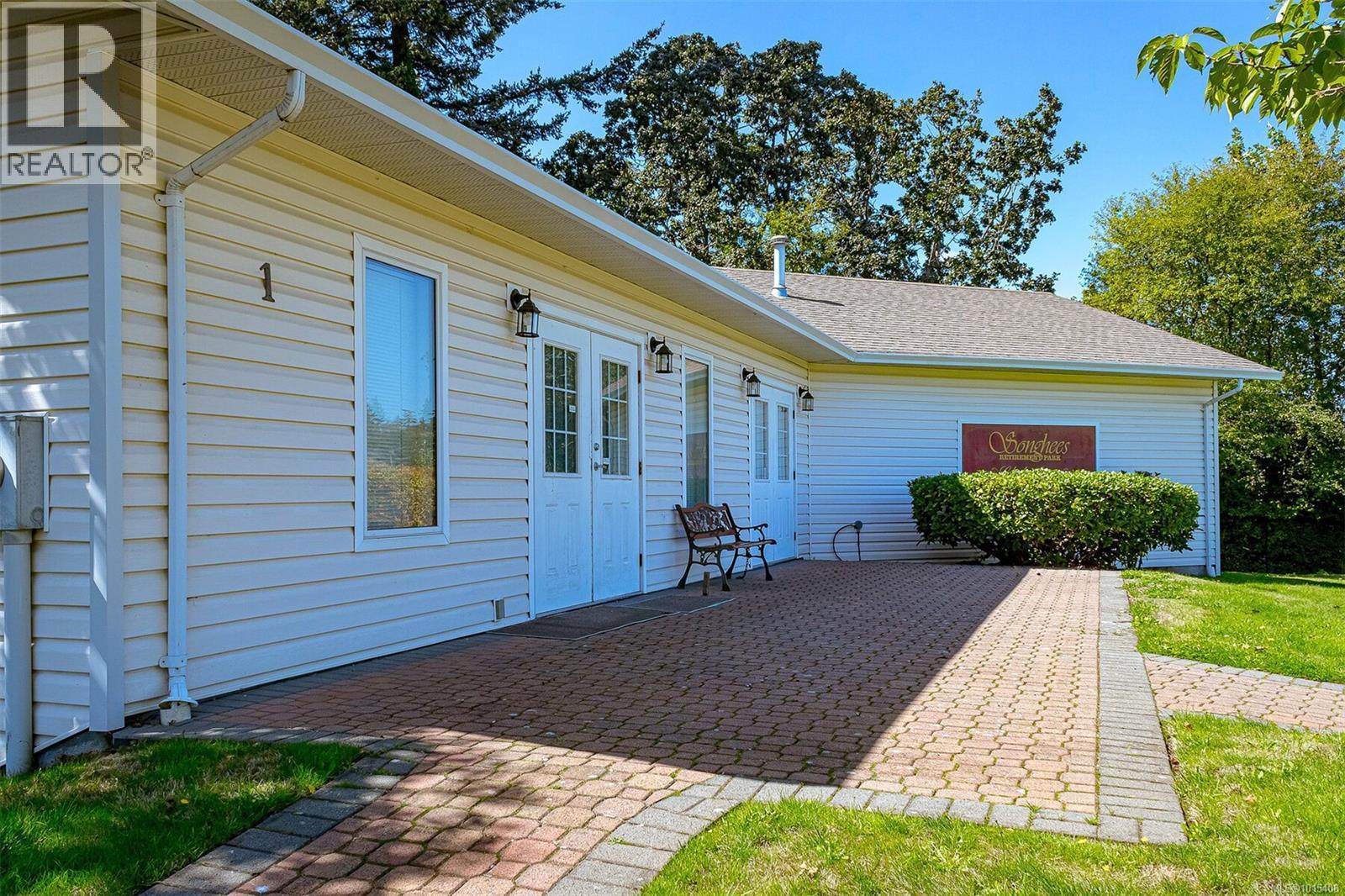  122 Camas Lane, View Royal