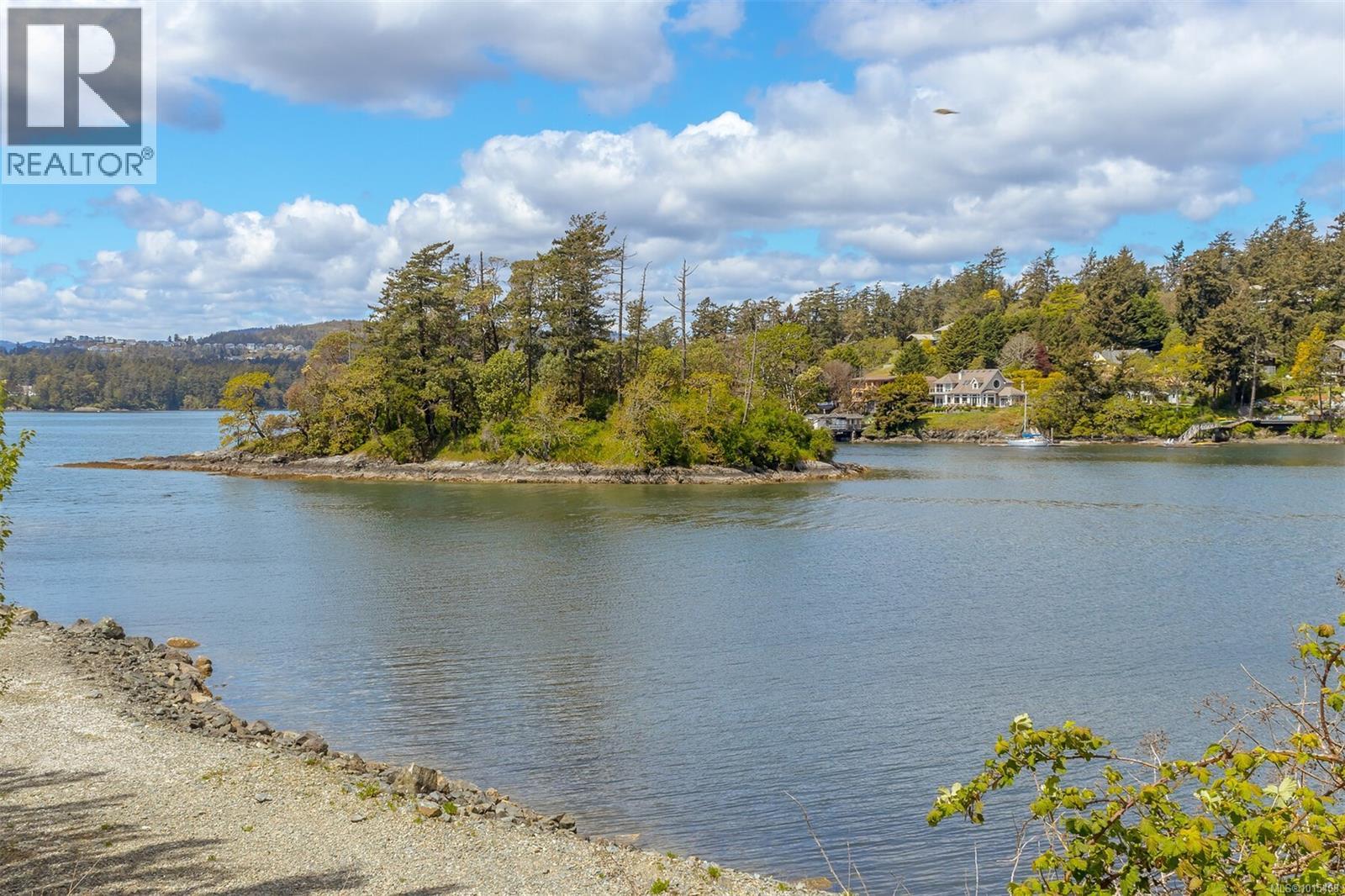  122 Camas Lane, View Royal