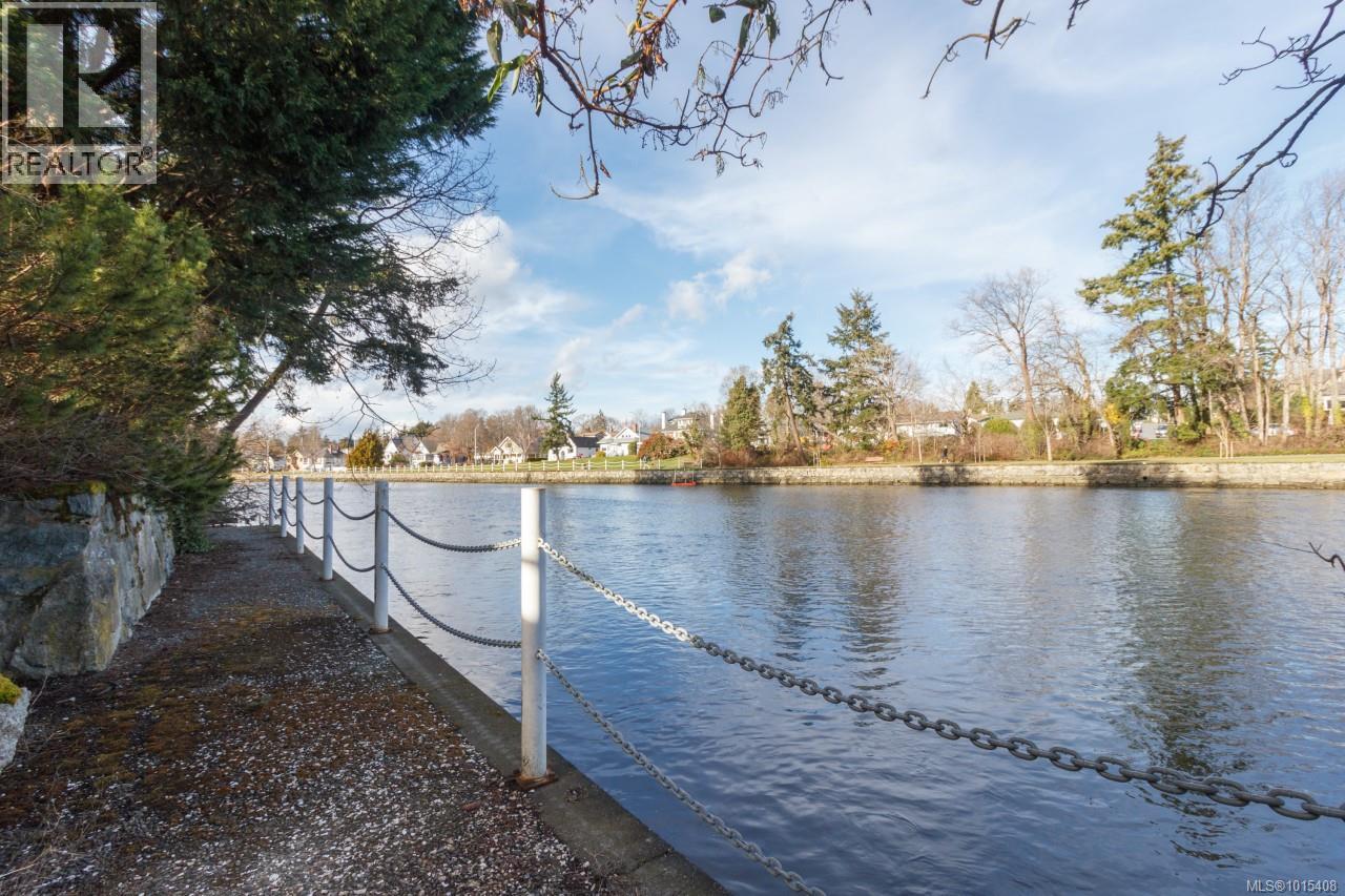  122 Camas Lane, View Royal