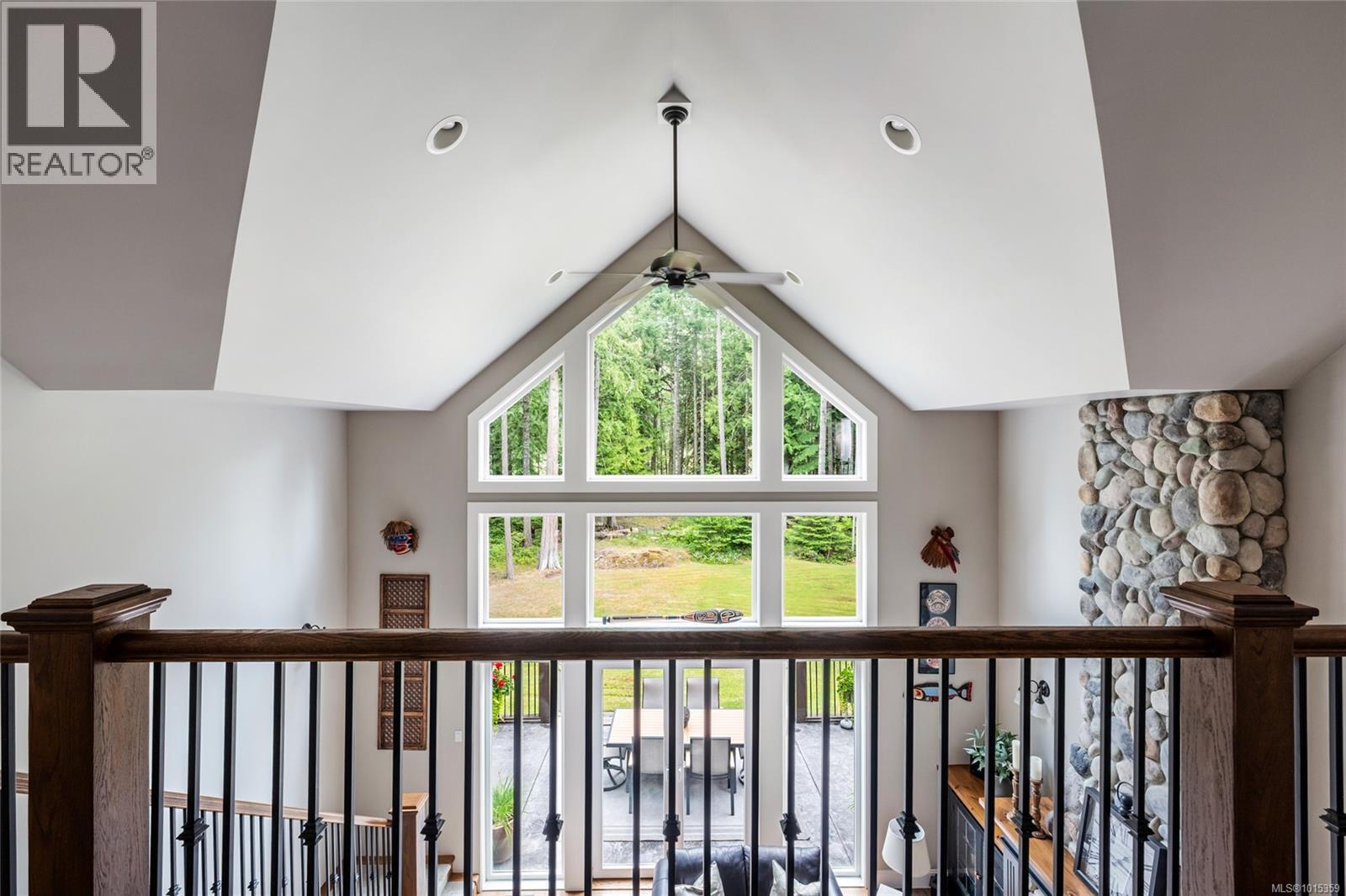 1453 White Pine Terr, Highlands