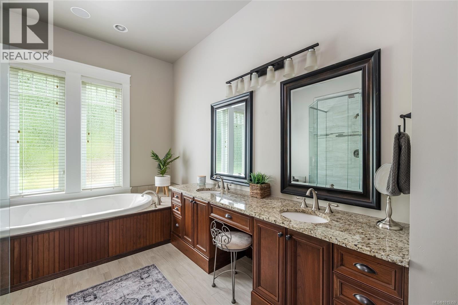 1453 White Pine Terr, Highlands