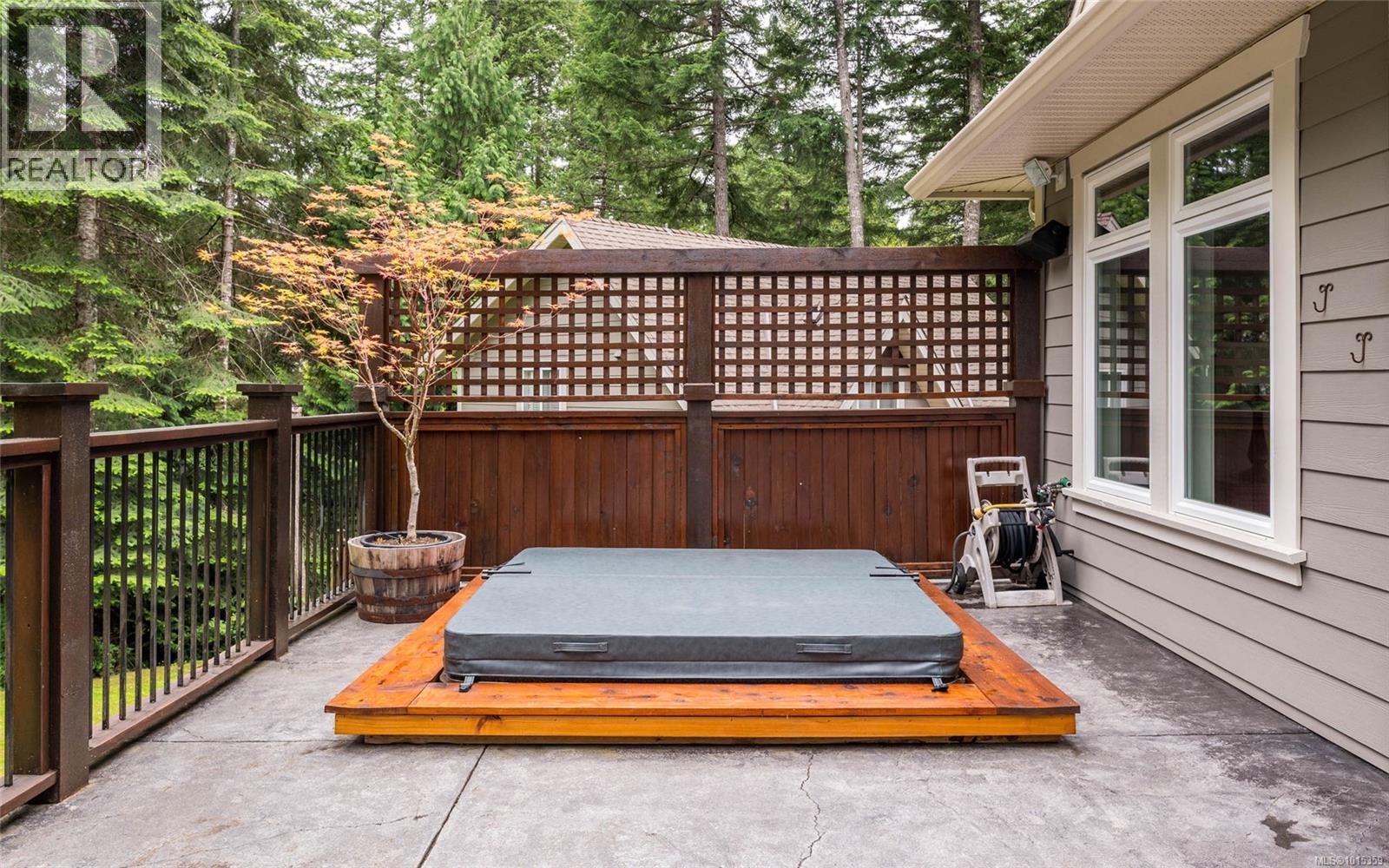 1453 White Pine Terr, Highlands