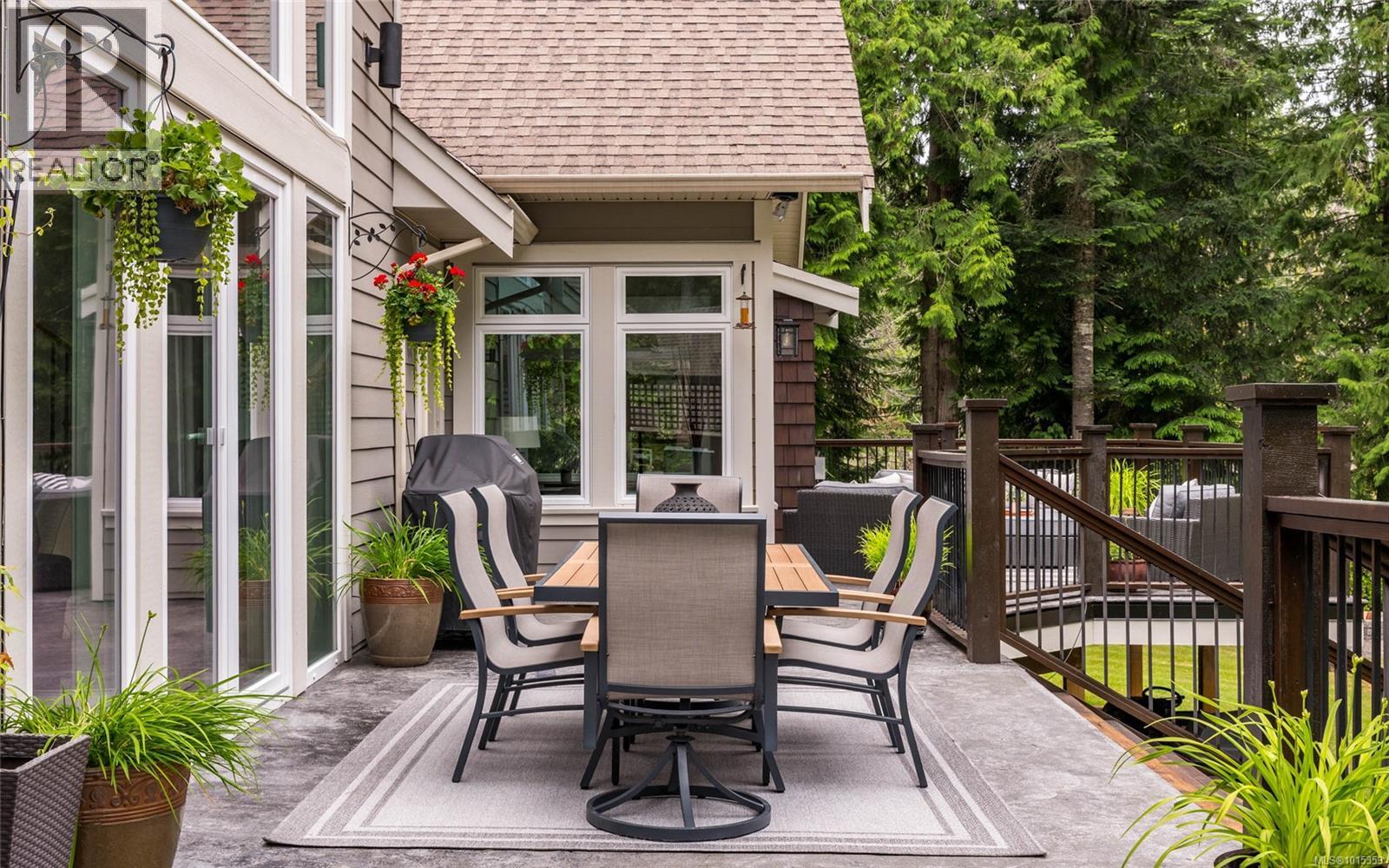 1453 White Pine Terr, Highlands