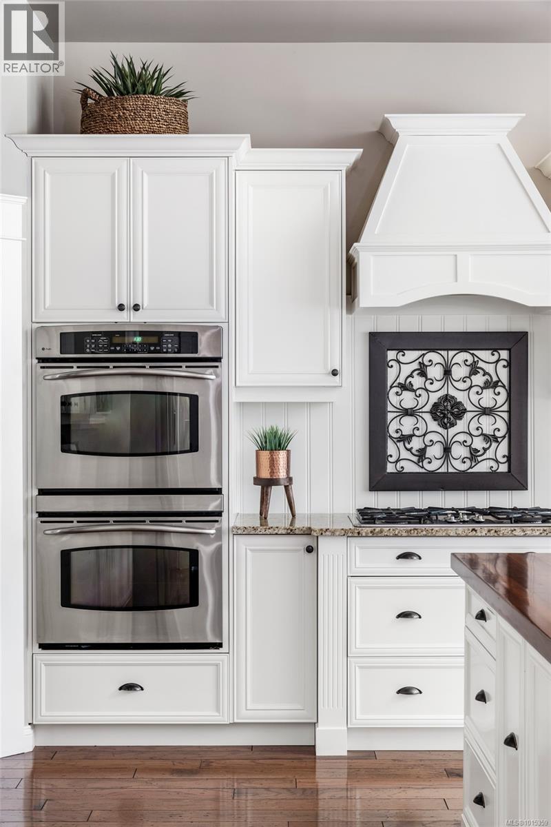 1453 White Pine Terr, Highlands