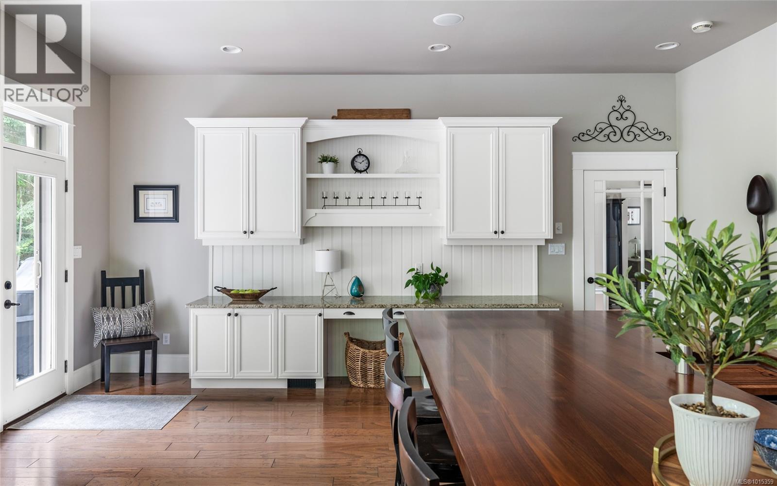 1453 White Pine Terr, Highlands