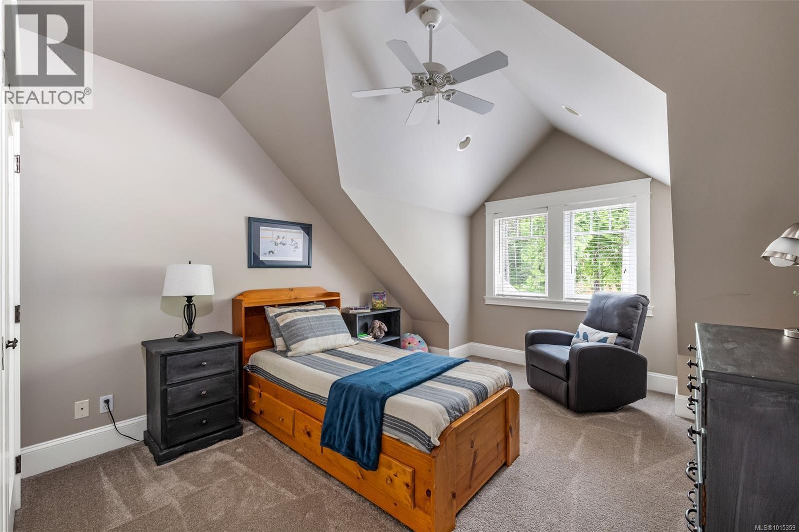 1453 White Pine Terr, Highlands