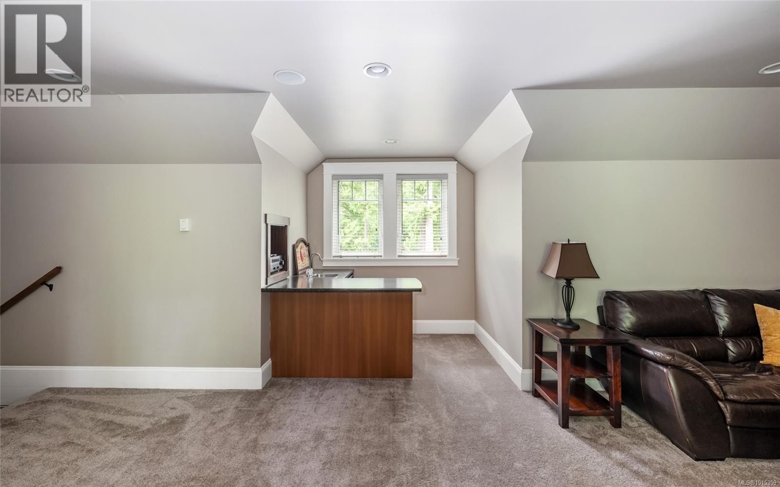 1453 White Pine Terr, Highlands