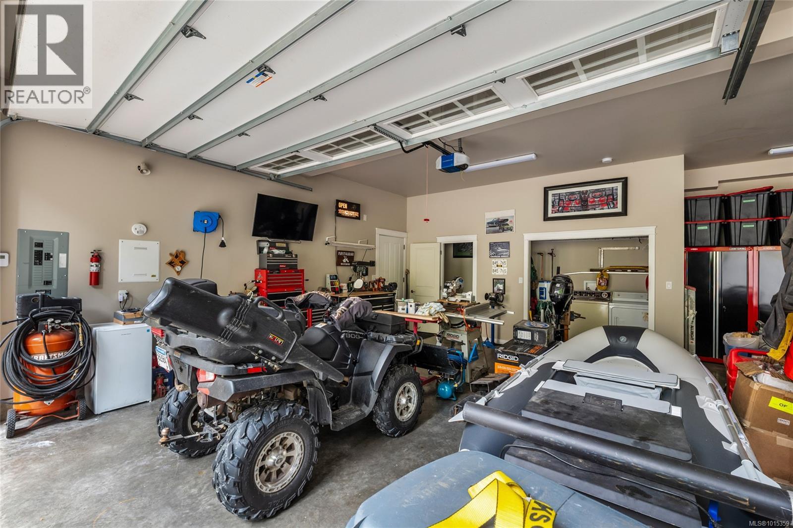 1453 White Pine Terr, Highlands