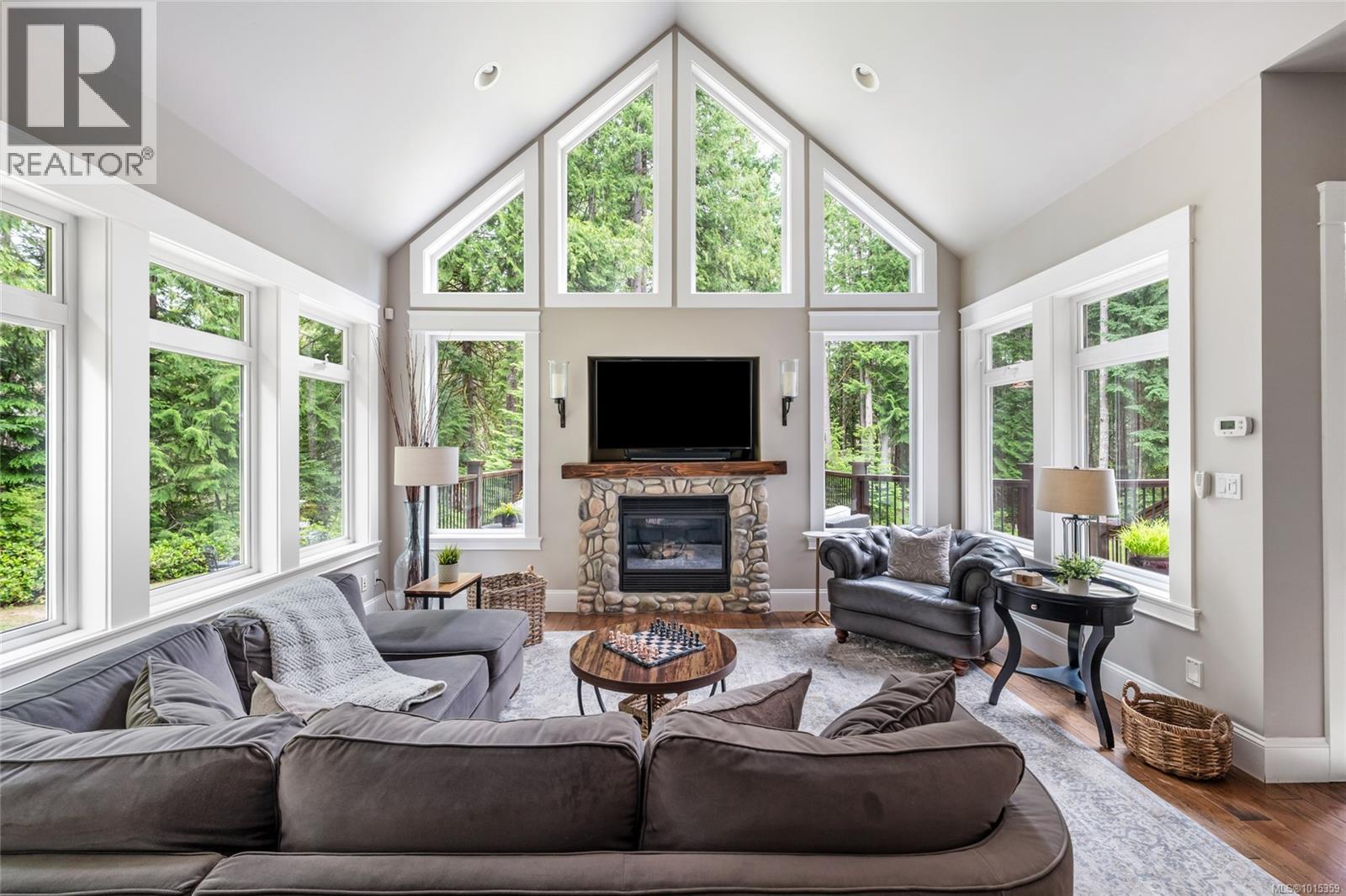 1453 White Pine Terr, Highlands