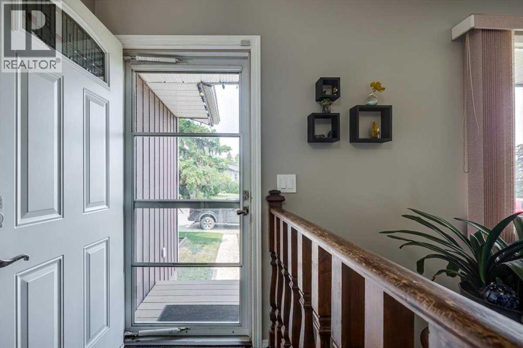 20 Larne Place, Penhold