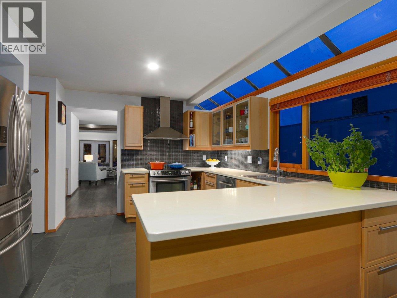 6412 IMPERIAL AVENUE, West Vancouver