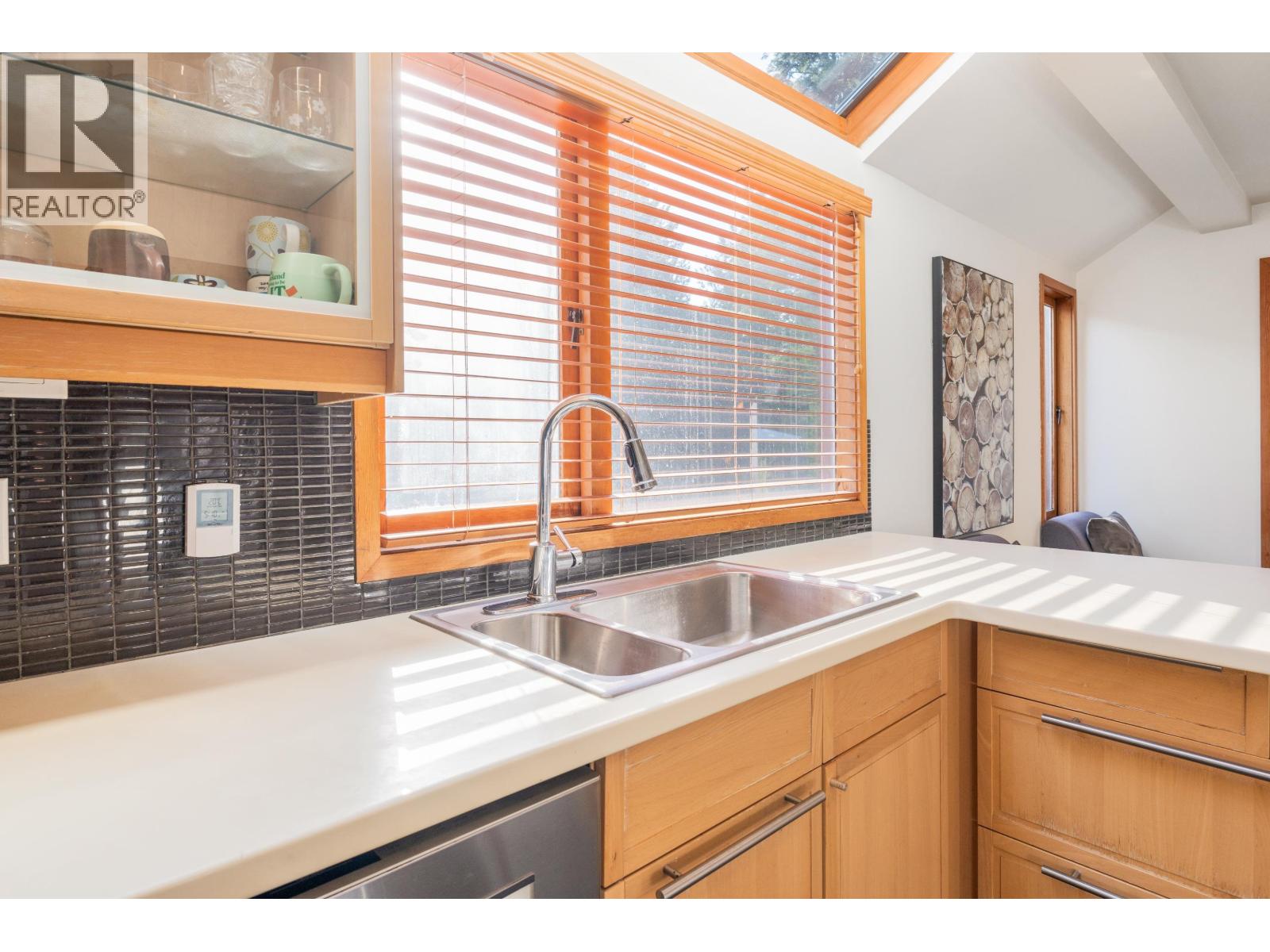 6412 IMPERIAL AVENUE, West Vancouver