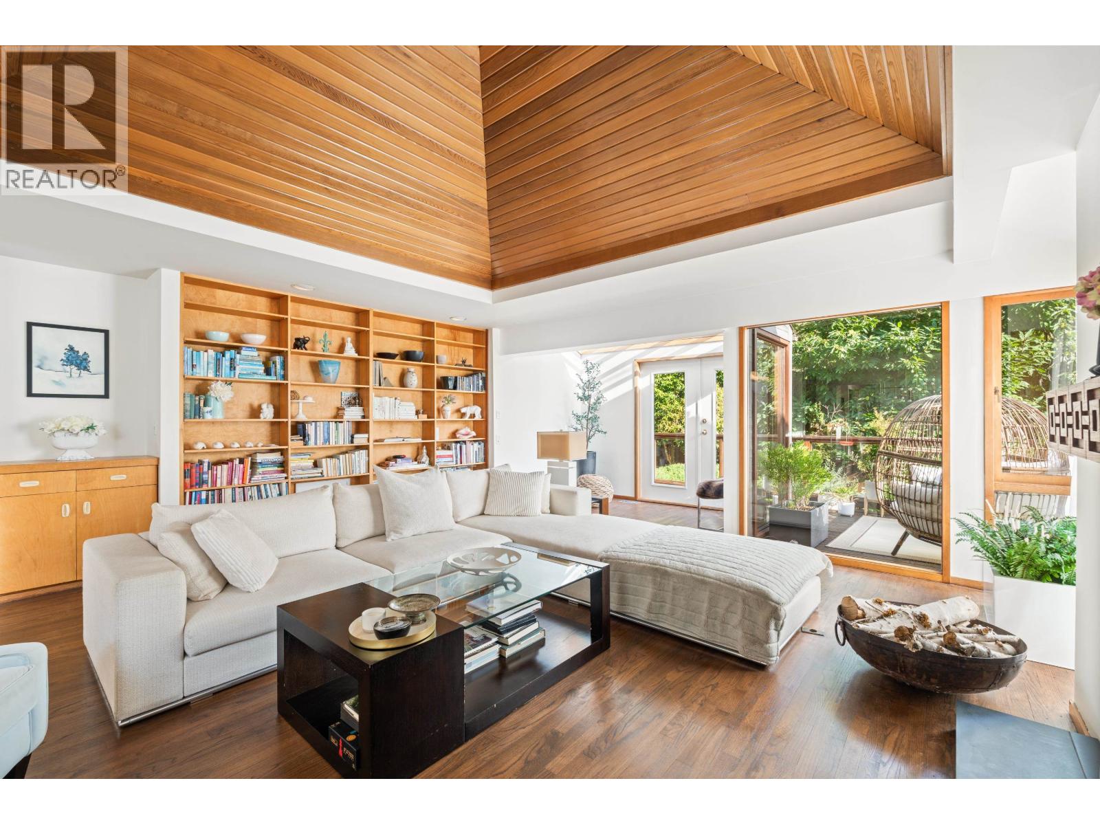 6412 IMPERIAL AVENUE, West Vancouver