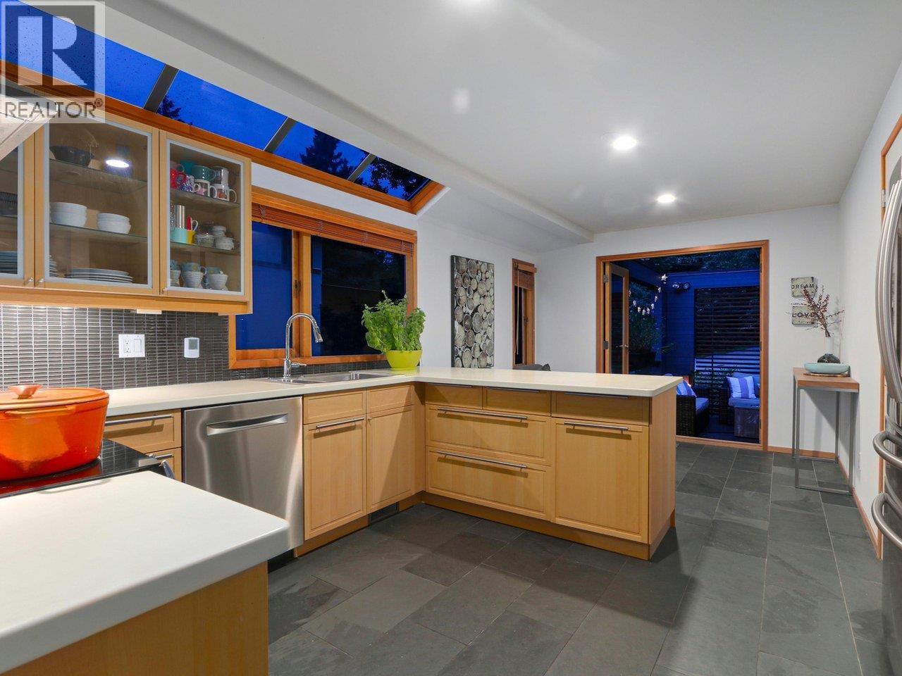 6412 IMPERIAL AVENUE, West Vancouver