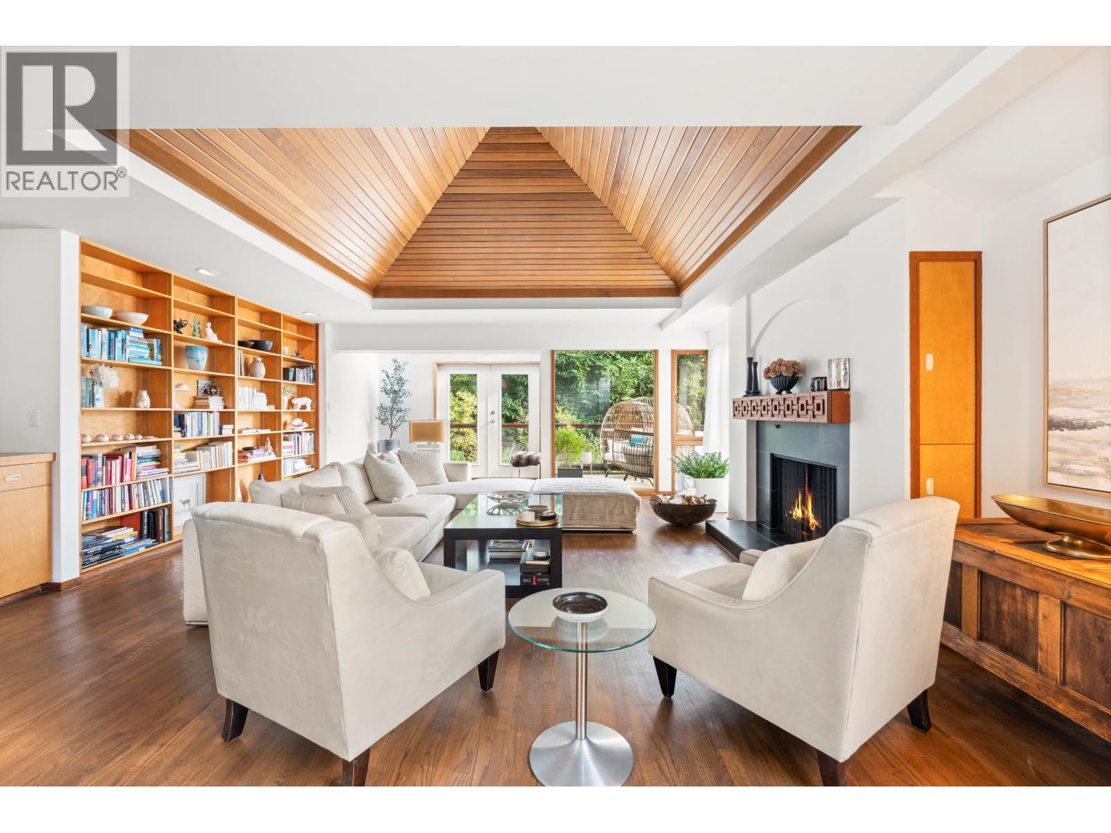6412 IMPERIAL AVENUE, West Vancouver
