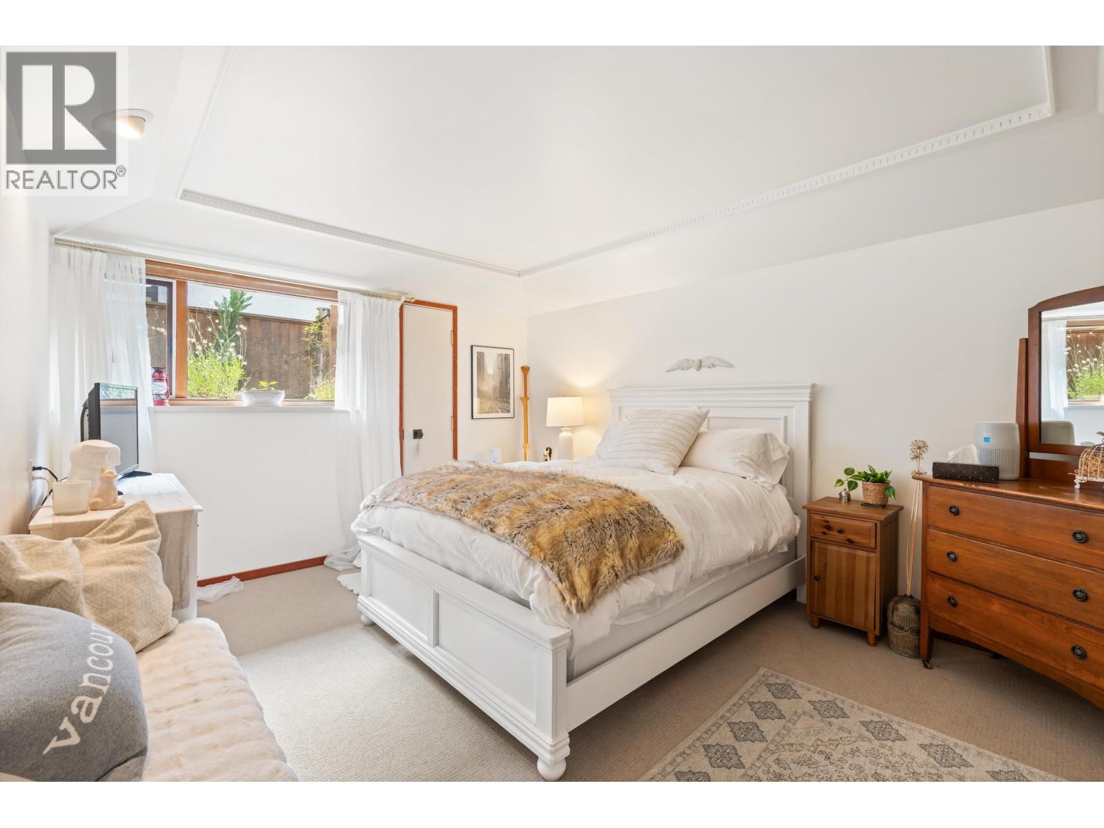 6412 IMPERIAL AVENUE, West Vancouver