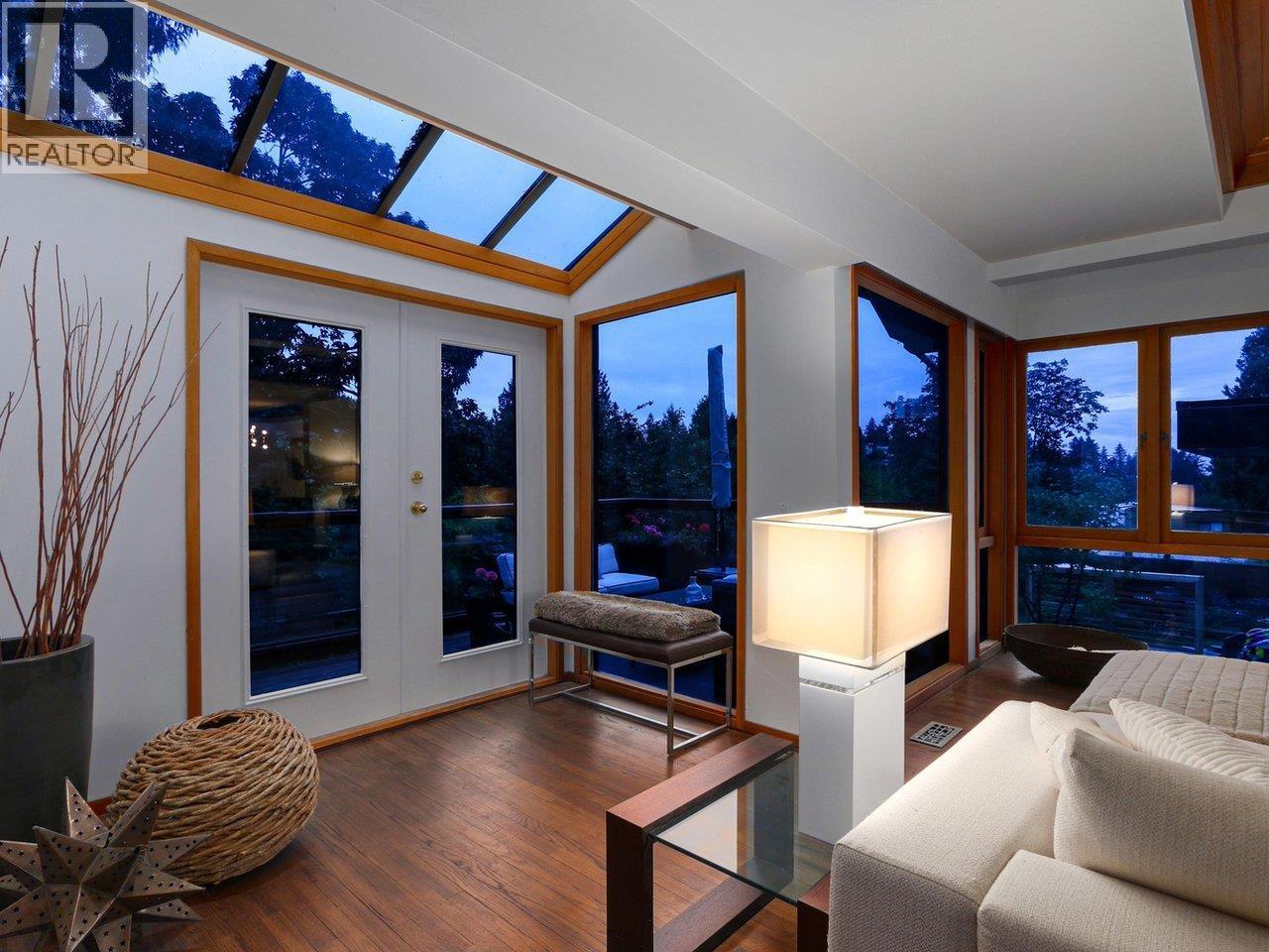 6412 IMPERIAL AVENUE, West Vancouver