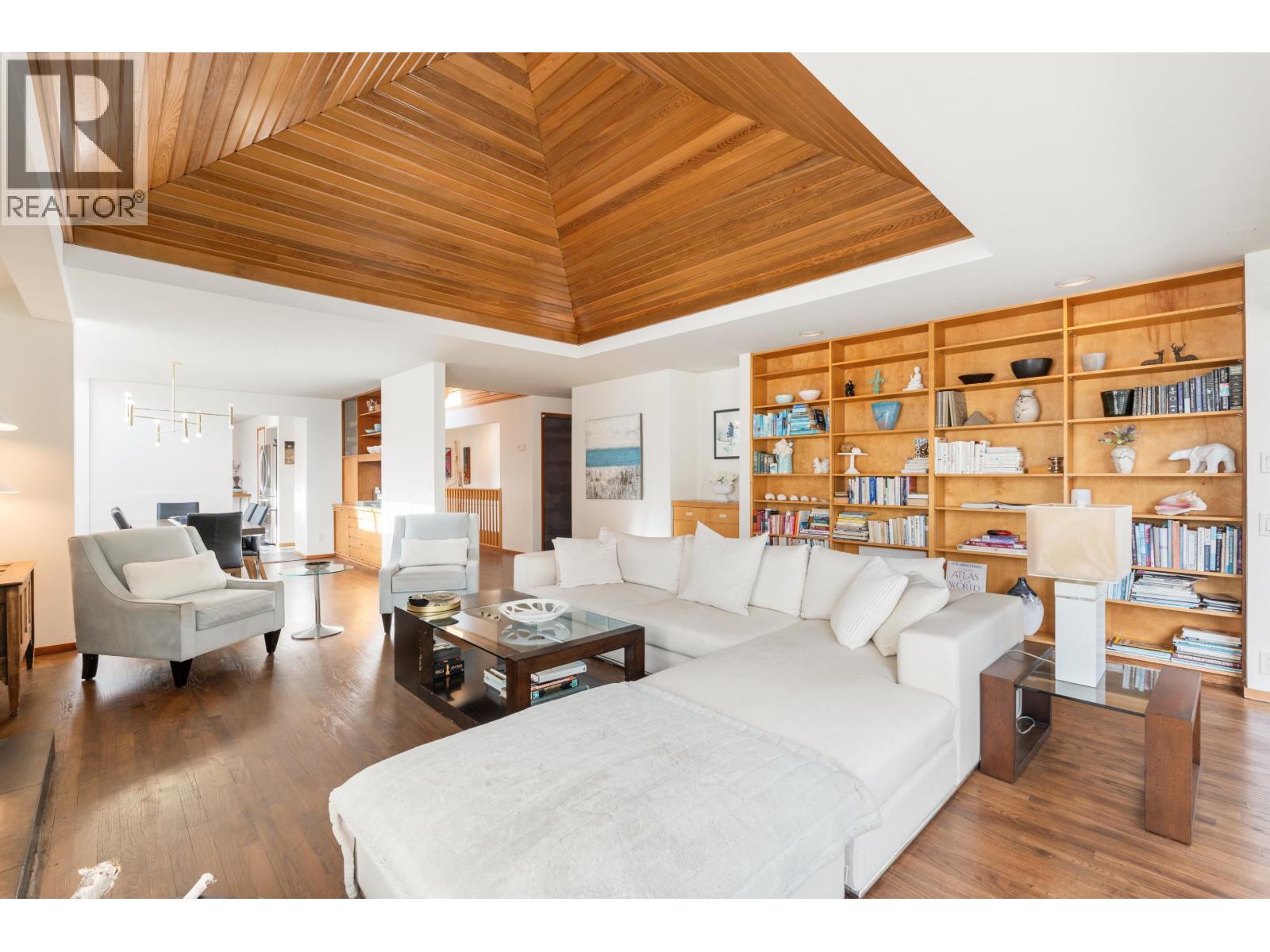 6412 IMPERIAL AVENUE, West Vancouver