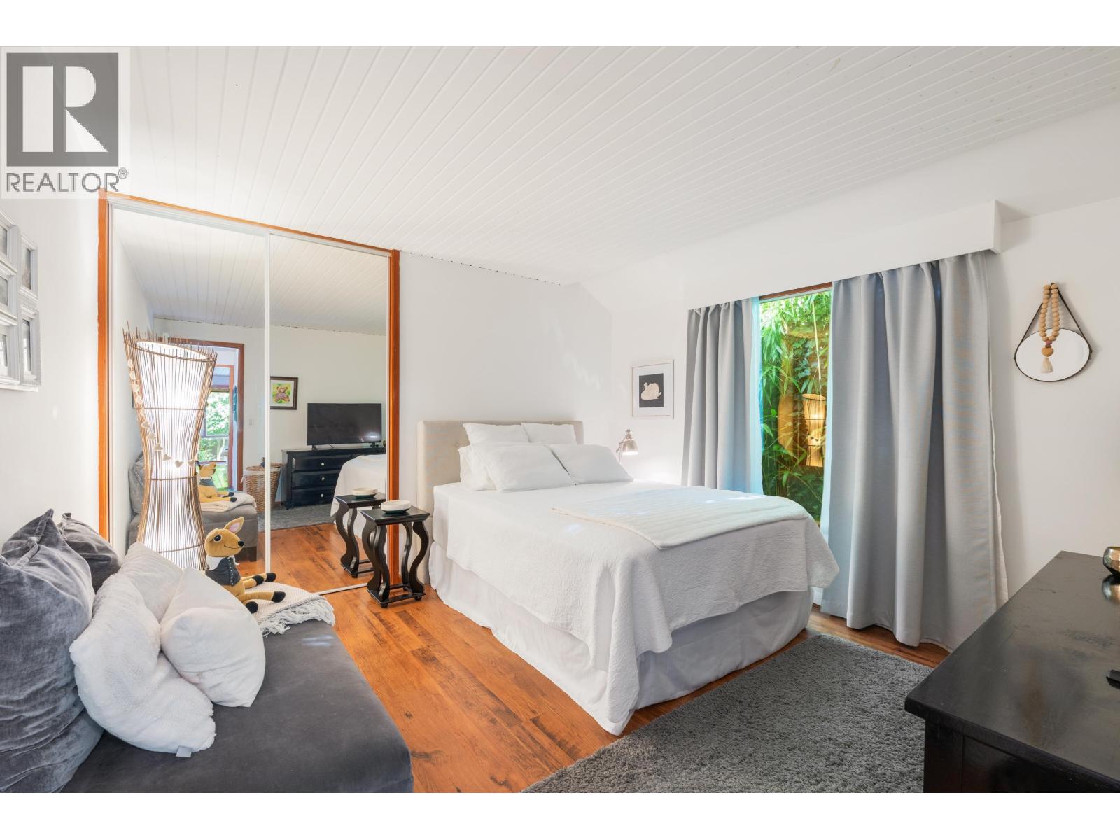 6412 IMPERIAL AVENUE, West Vancouver
